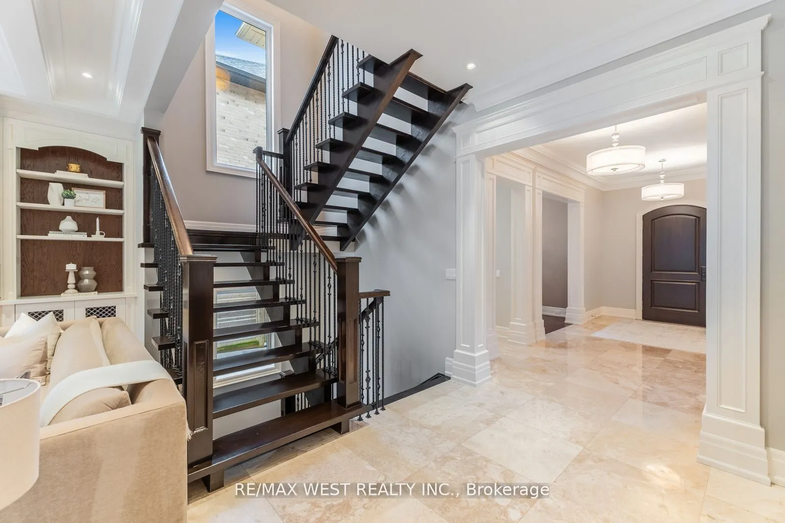 6 Weller Crescent