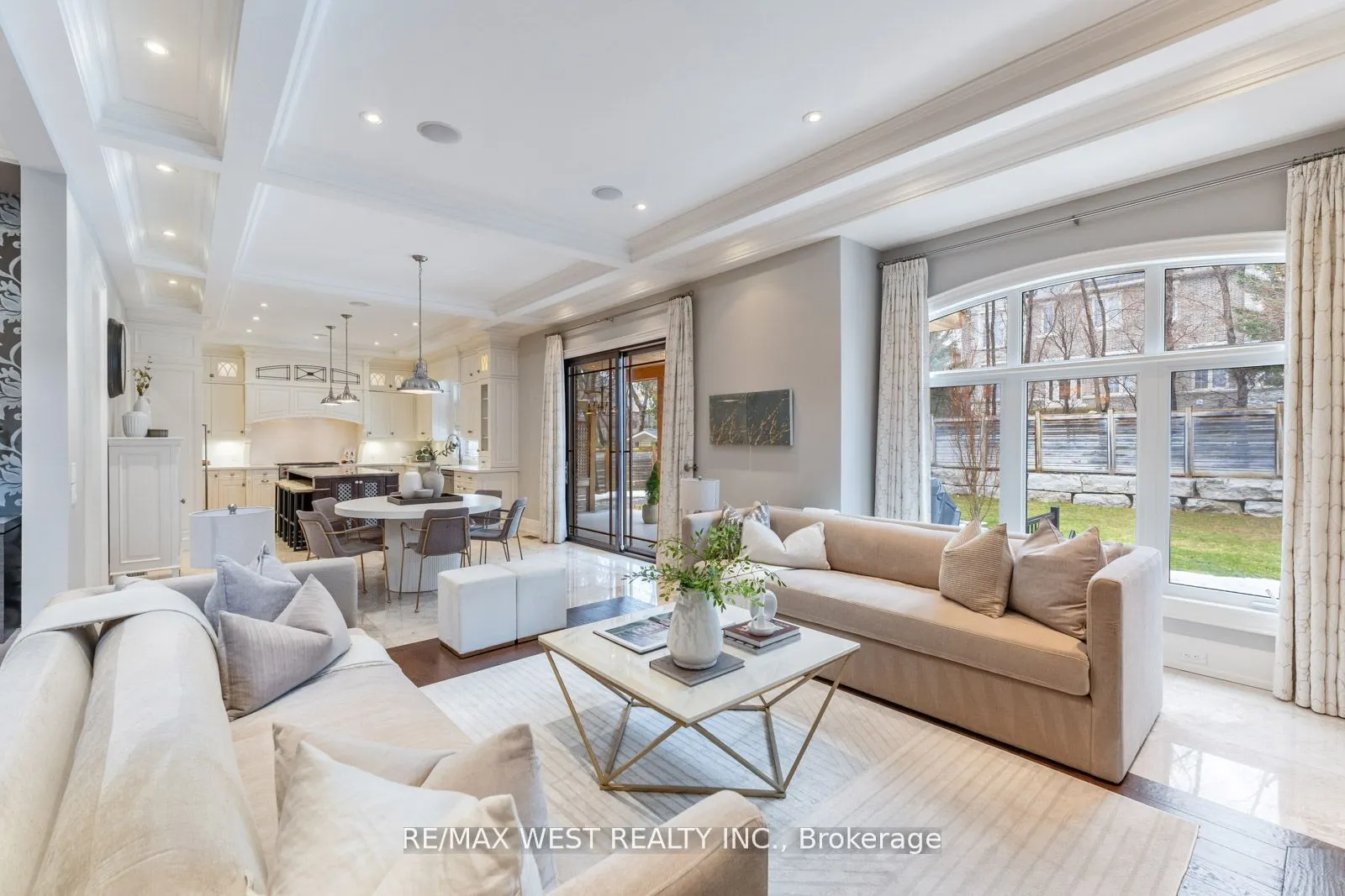 6 Weller Crescent