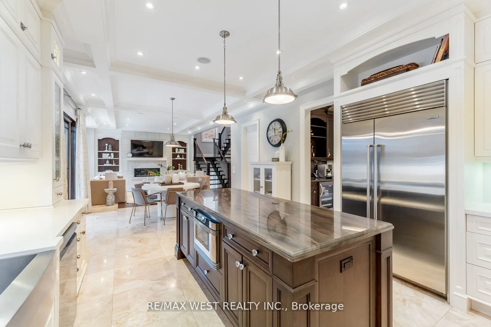 6 Weller Crescent