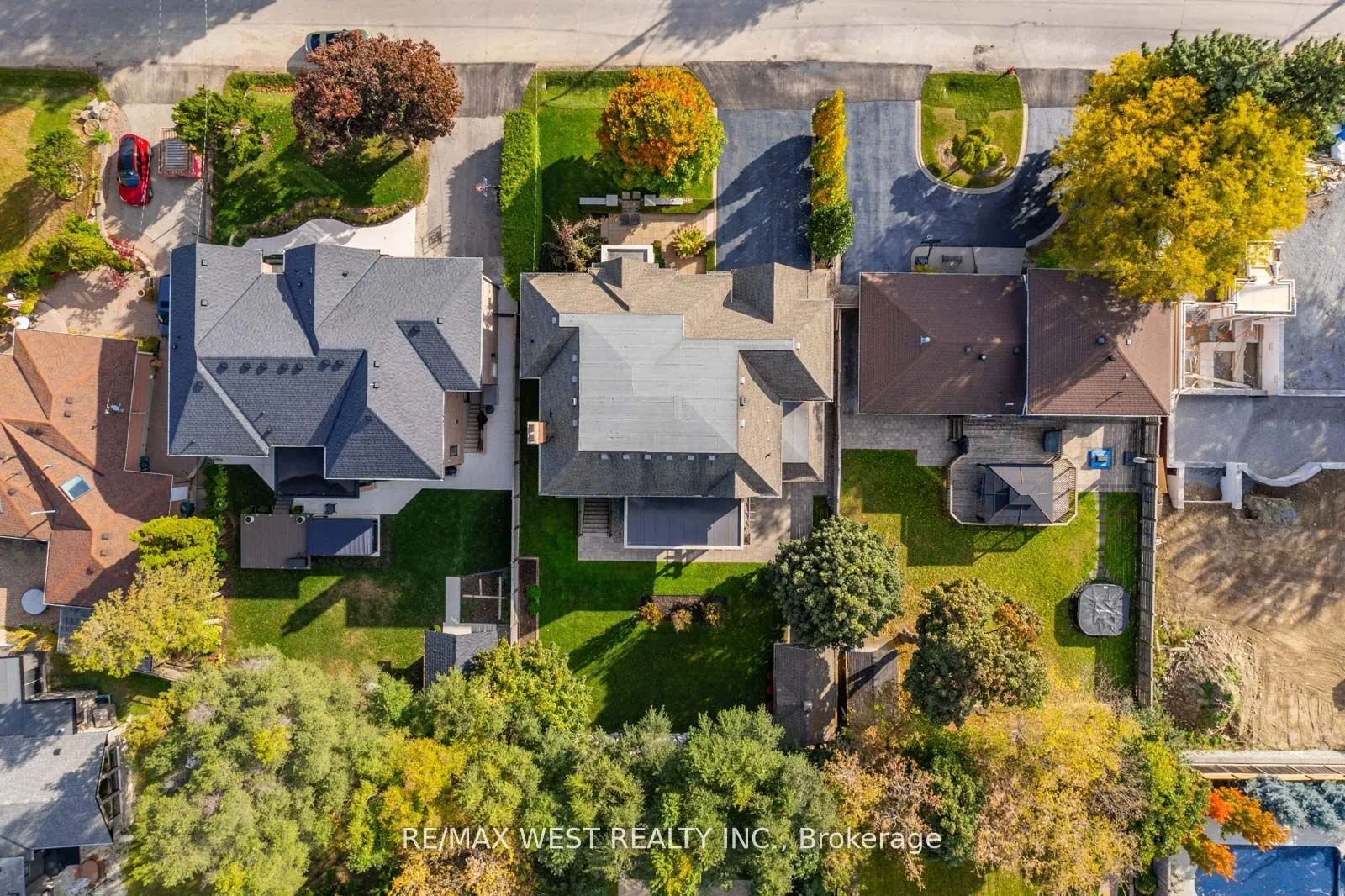 6 Weller Crescent