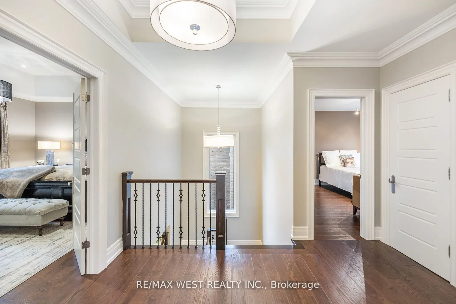 6 Weller Crescent