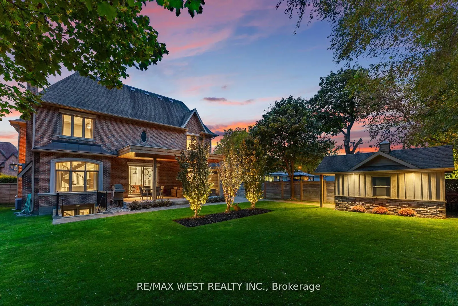6 Weller Crescent