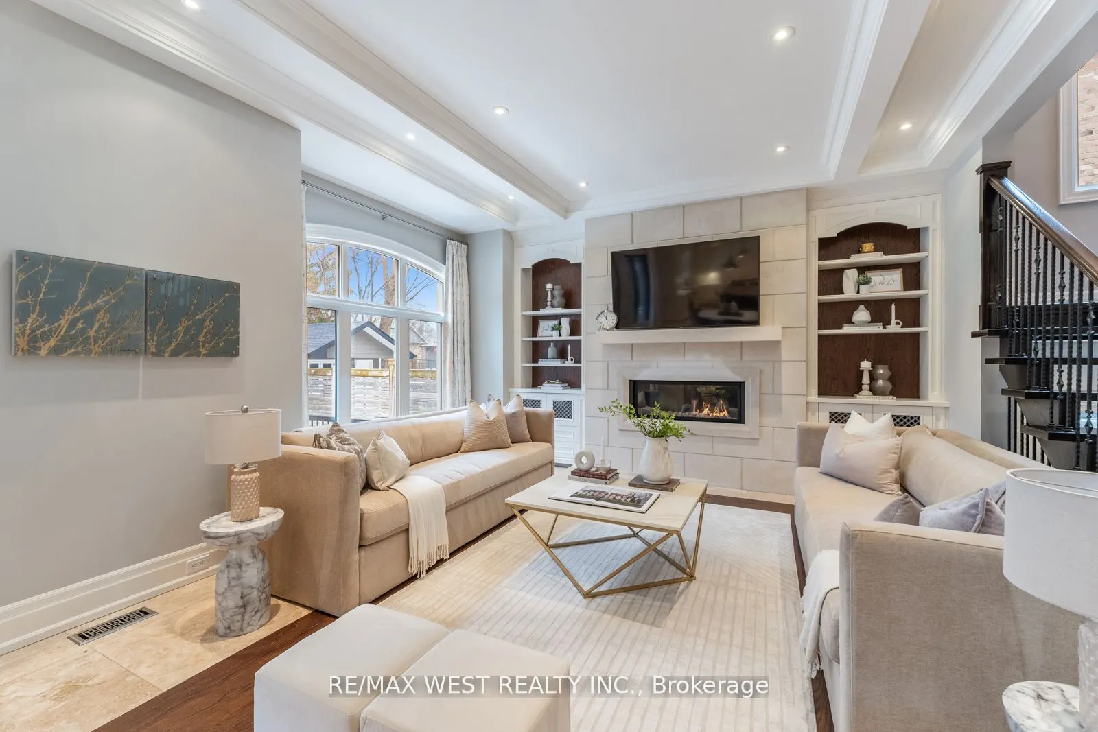 6 Weller Crescent