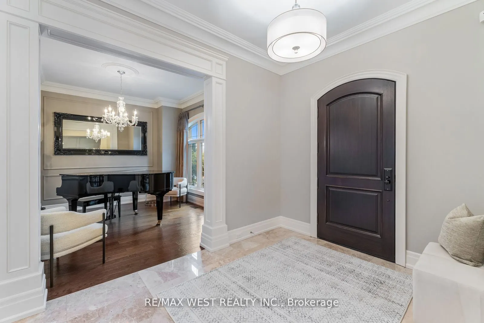 6 Weller Crescent