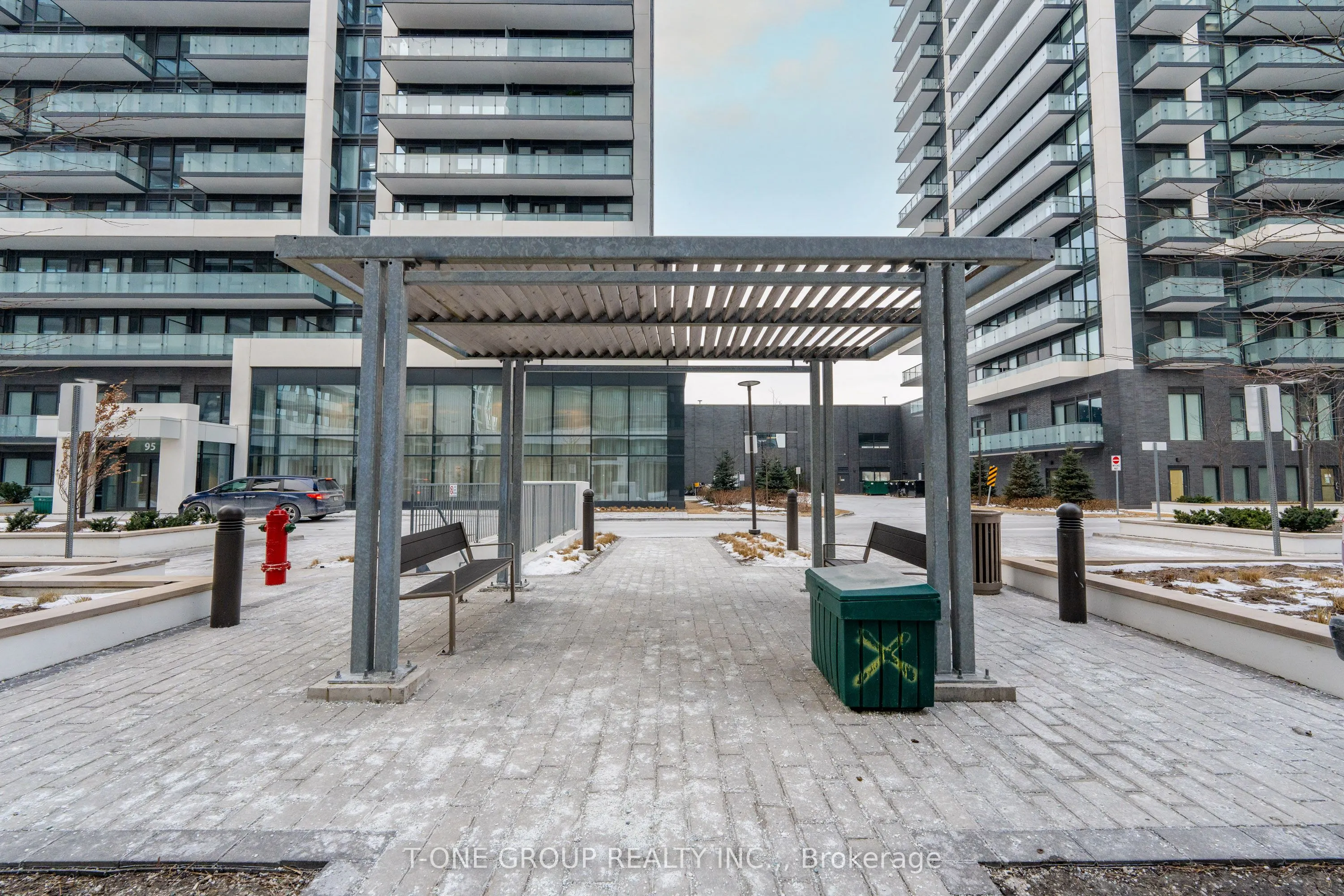 85 Oneida Crescent, #1514