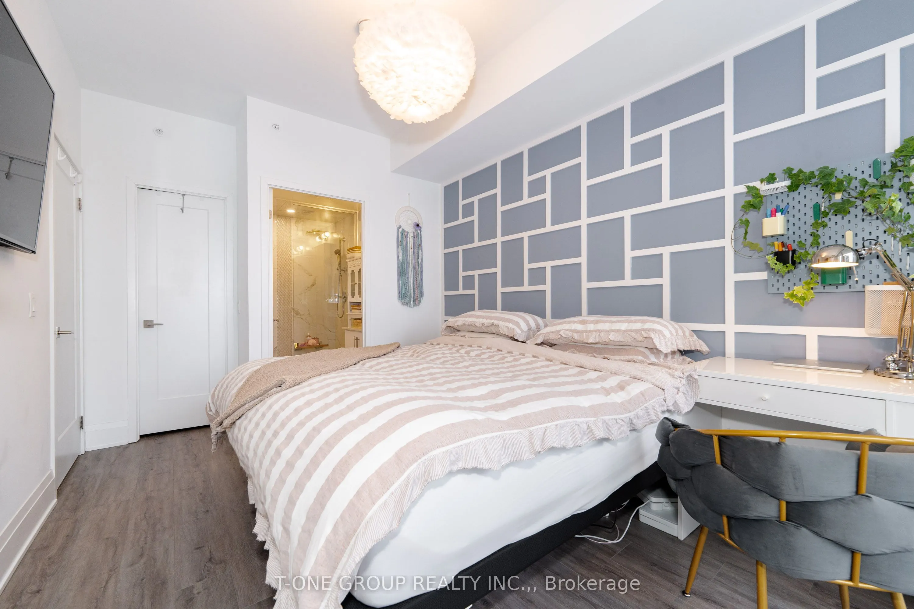 85 Oneida Crescent, #1514