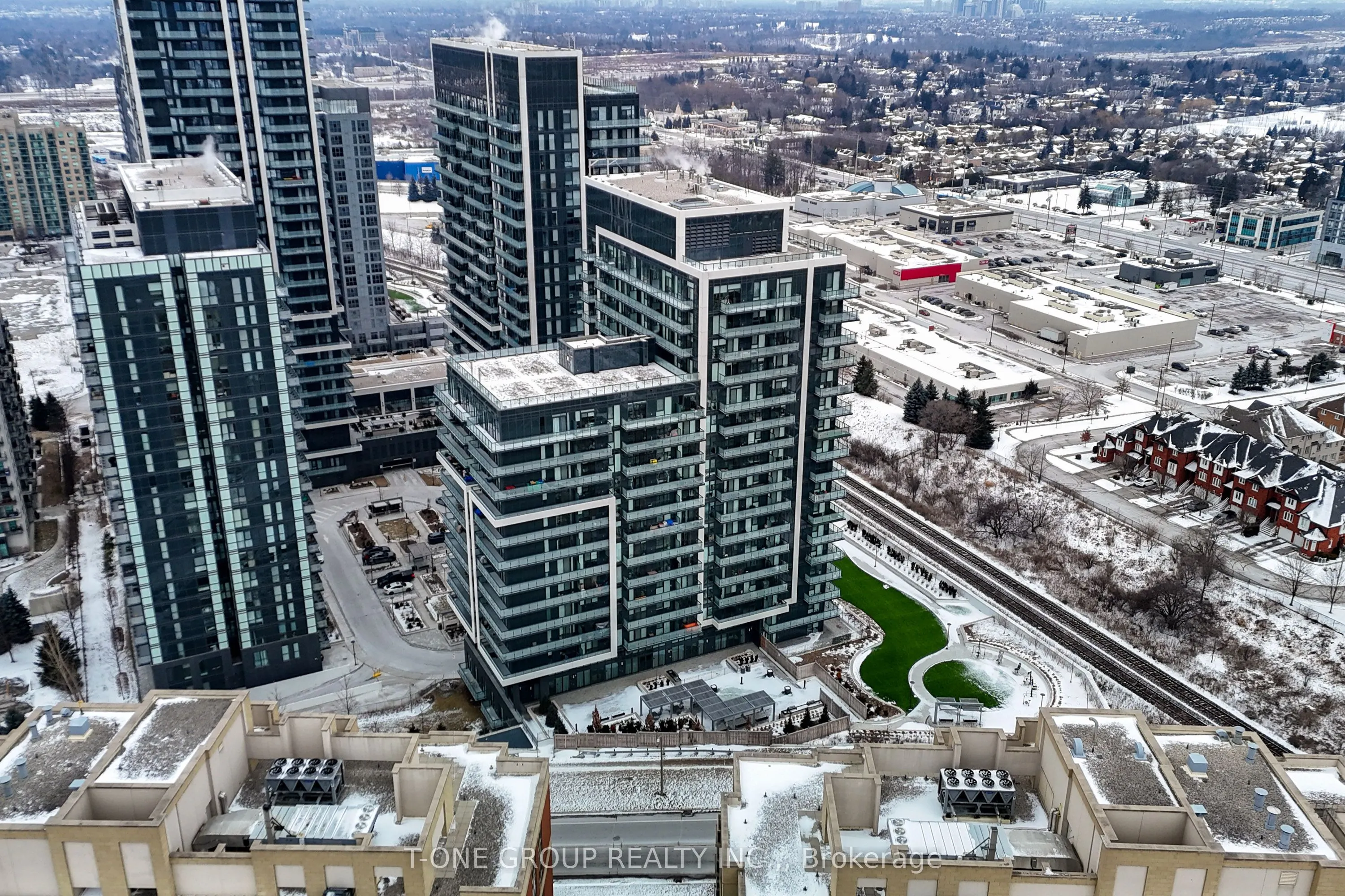85 Oneida Crescent, #1514