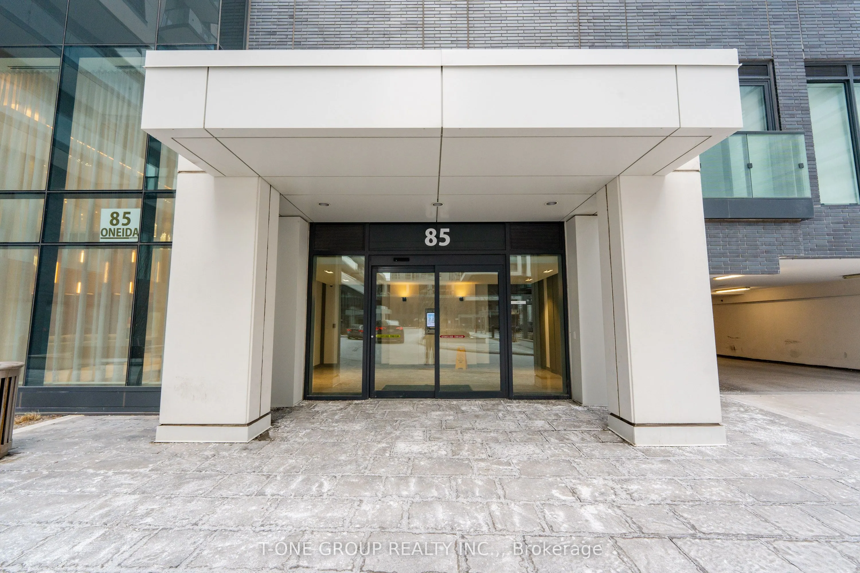 85 Oneida Crescent, #1514