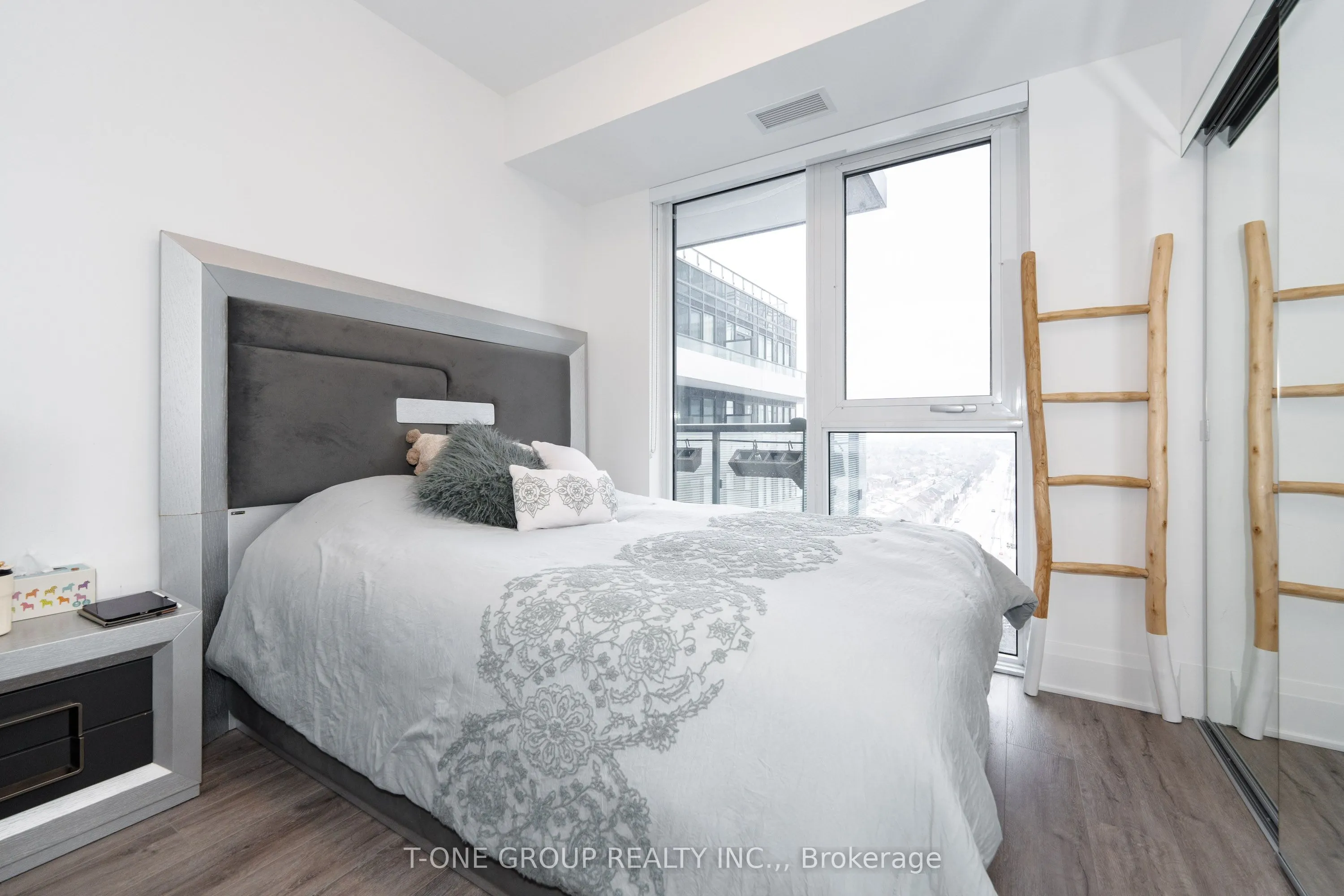 85 Oneida Crescent, #1514