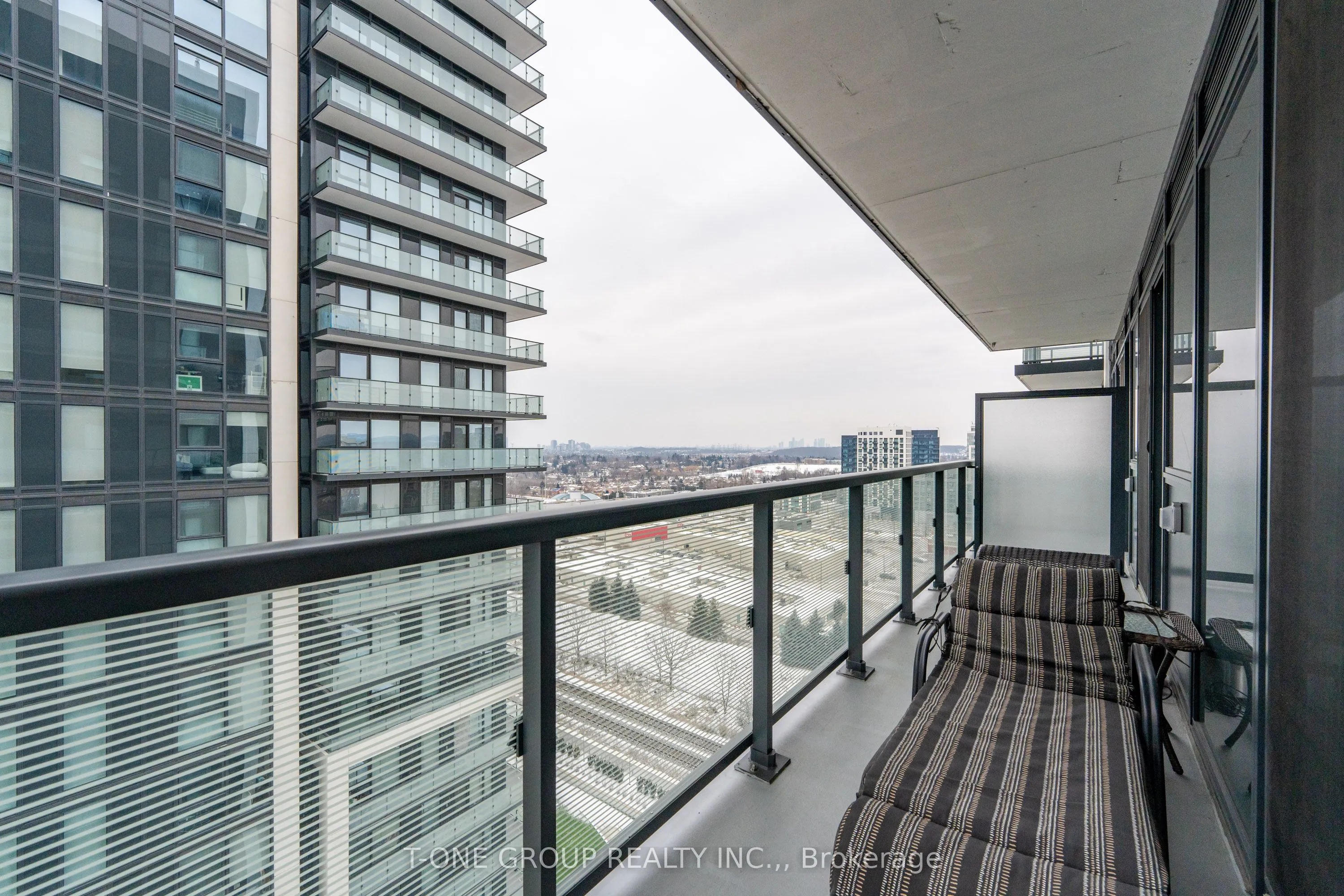 85 Oneida Crescent, #1514