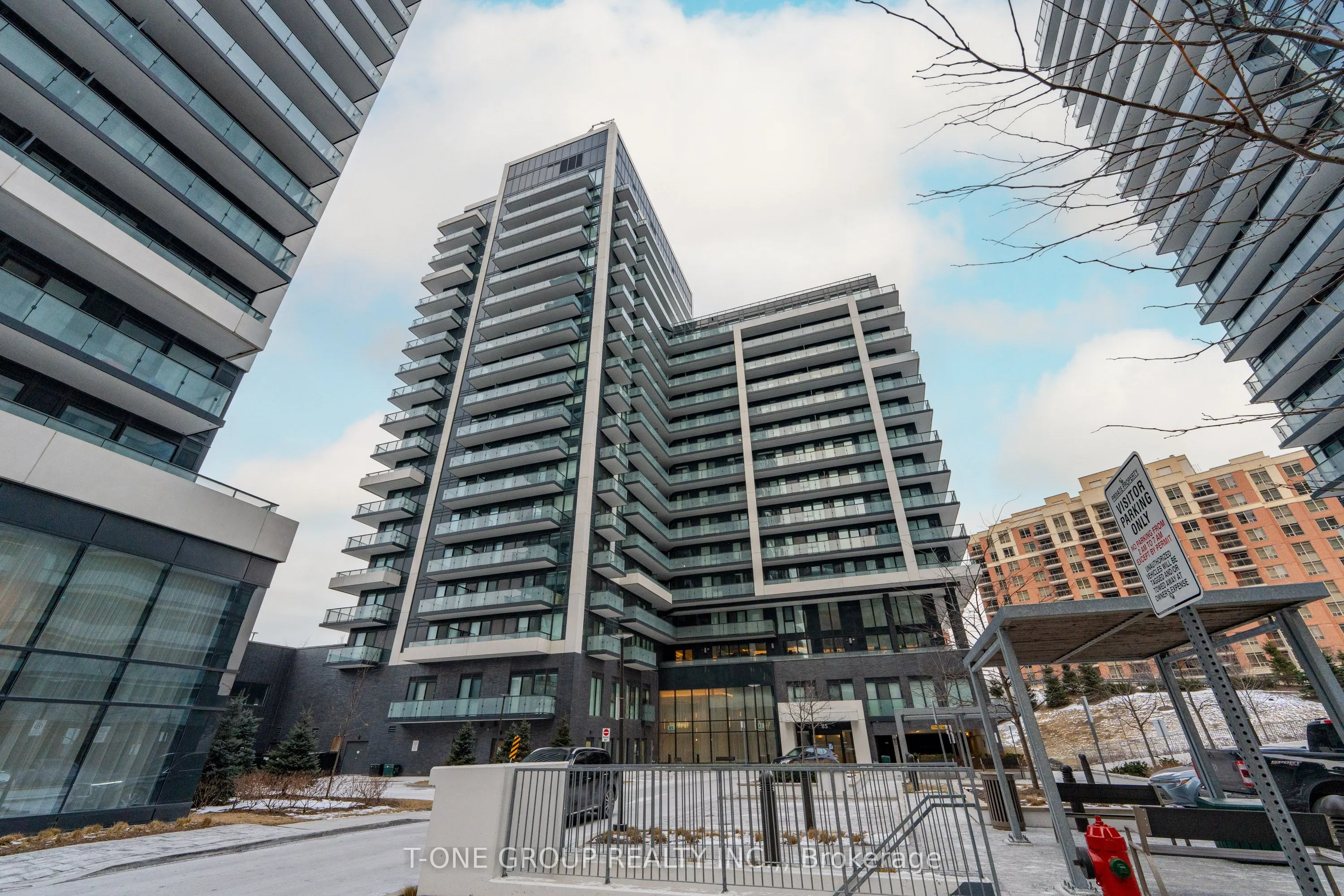 85 Oneida Crescent, #1514