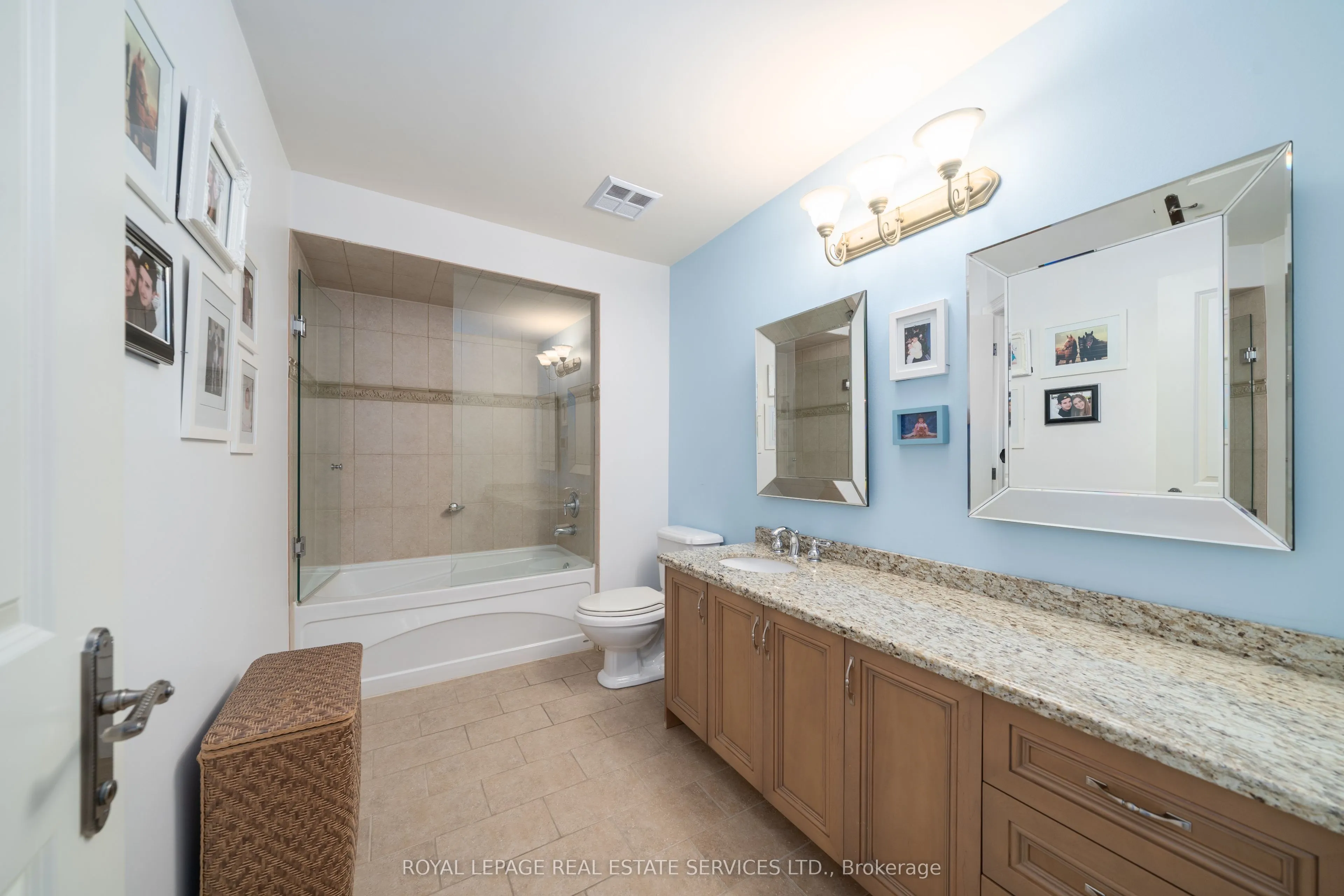 16 Sherman Oaks Court
