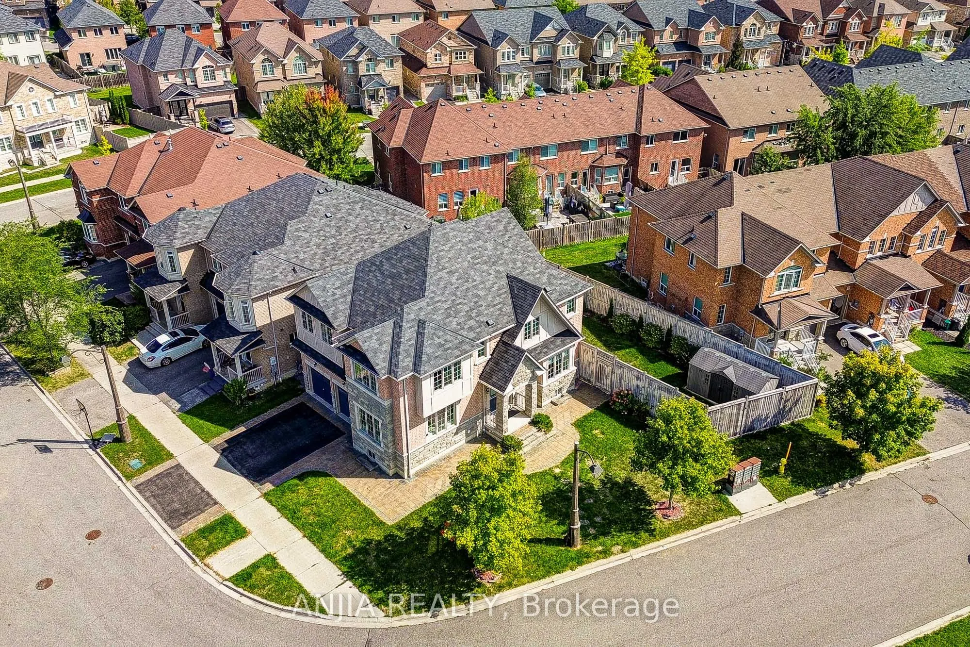 203 Richard Underhill Avenue