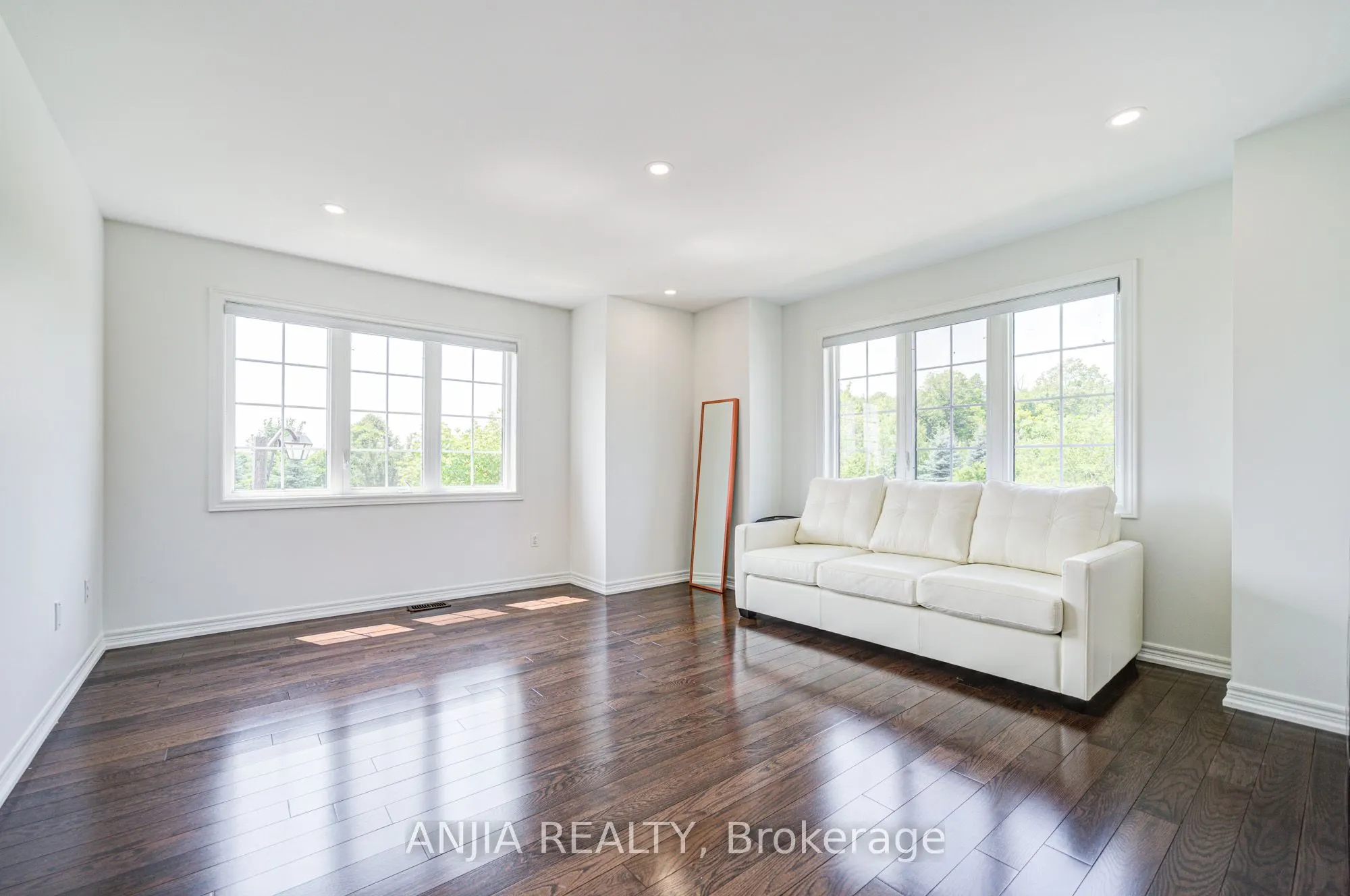 203 Richard Underhill Avenue