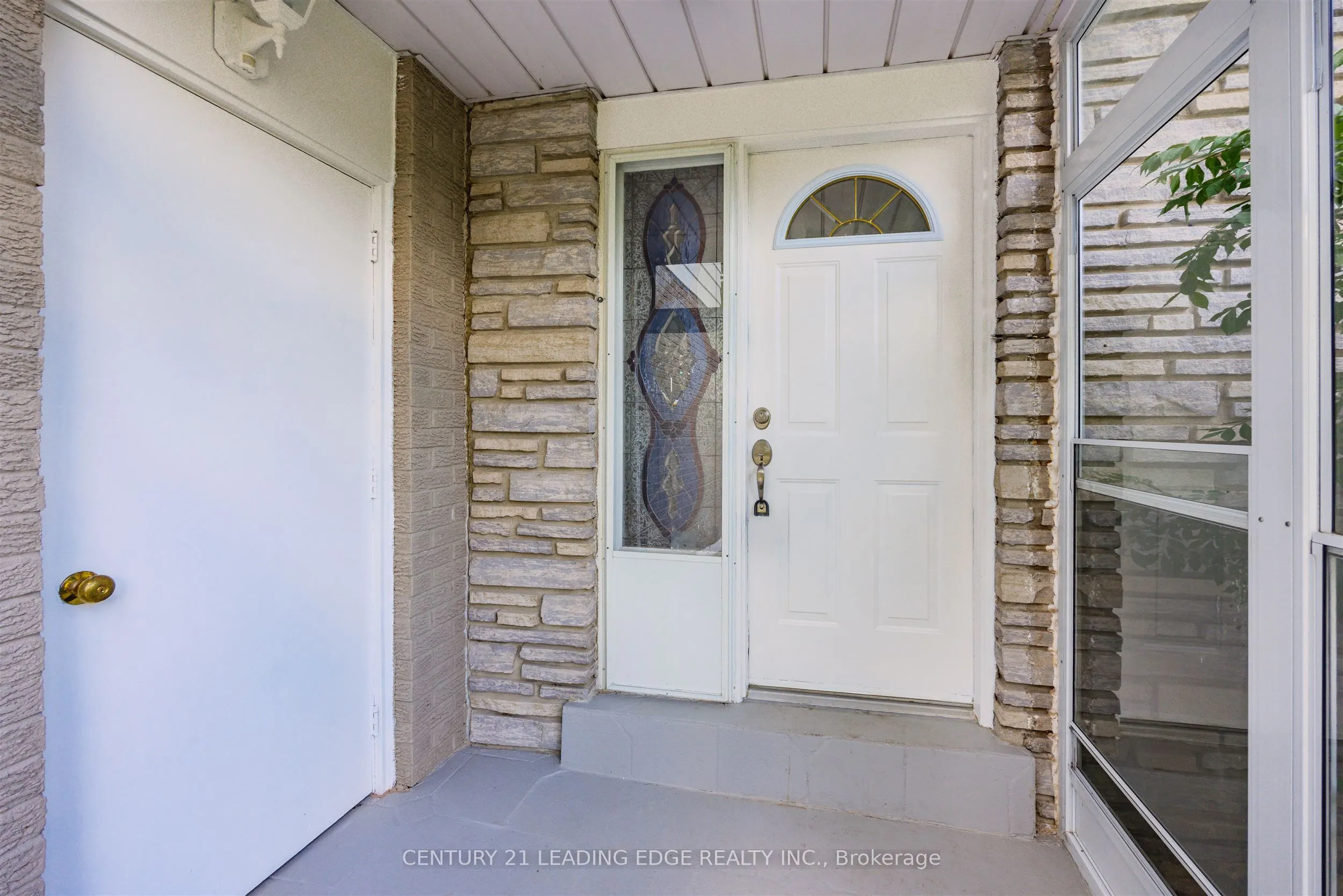 204 Hawthorn Avenue