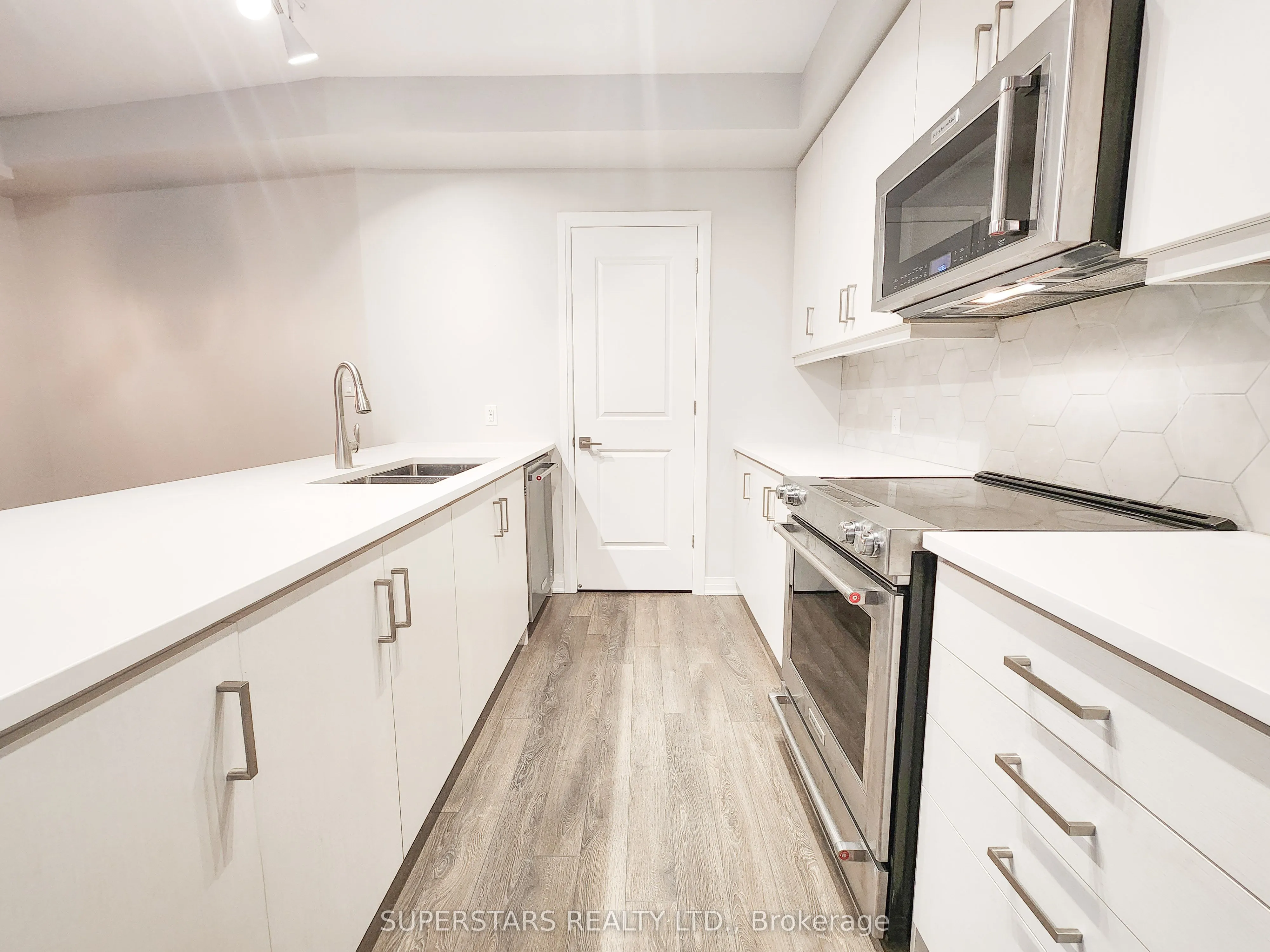 58 Adam Sellers Street, #518