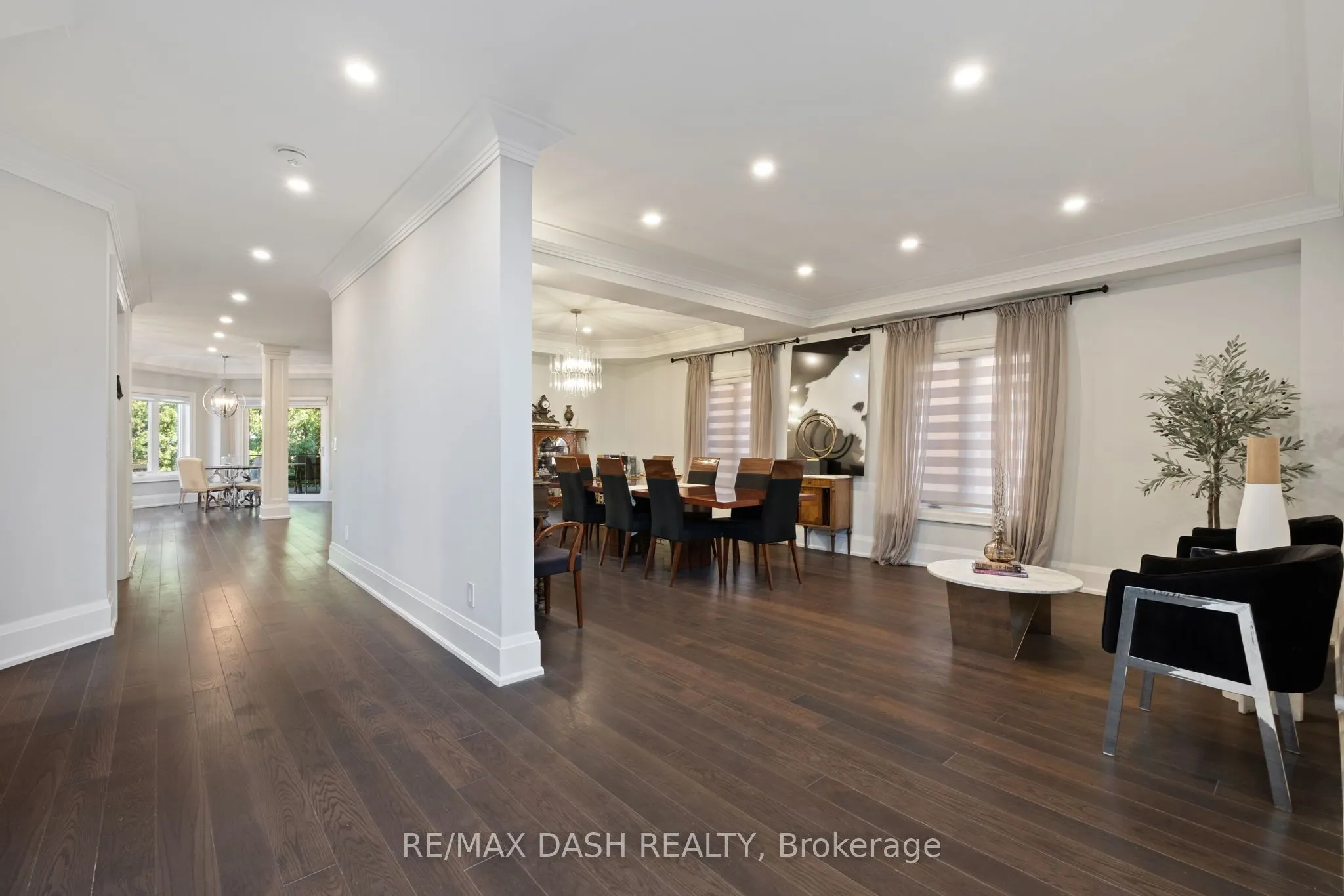 87 Vaughan Boulevard