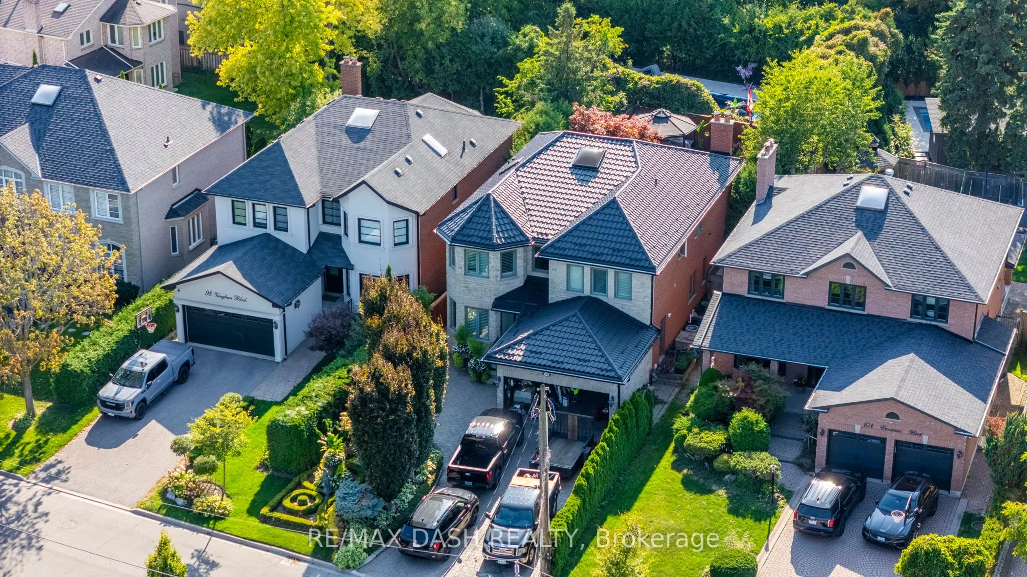 87 Vaughan Boulevard