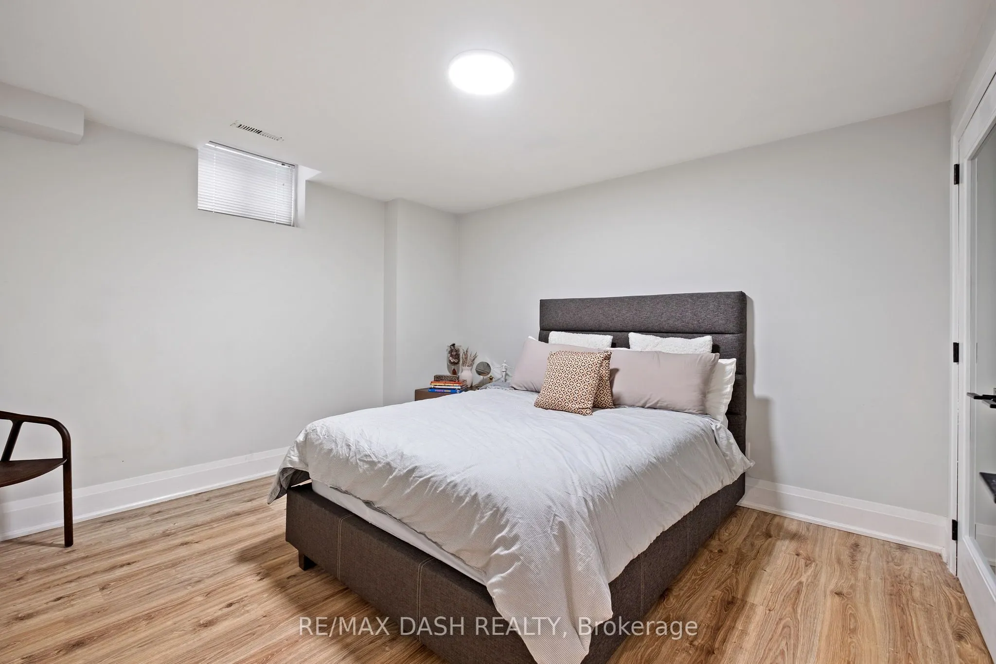 87 Vaughan Boulevard