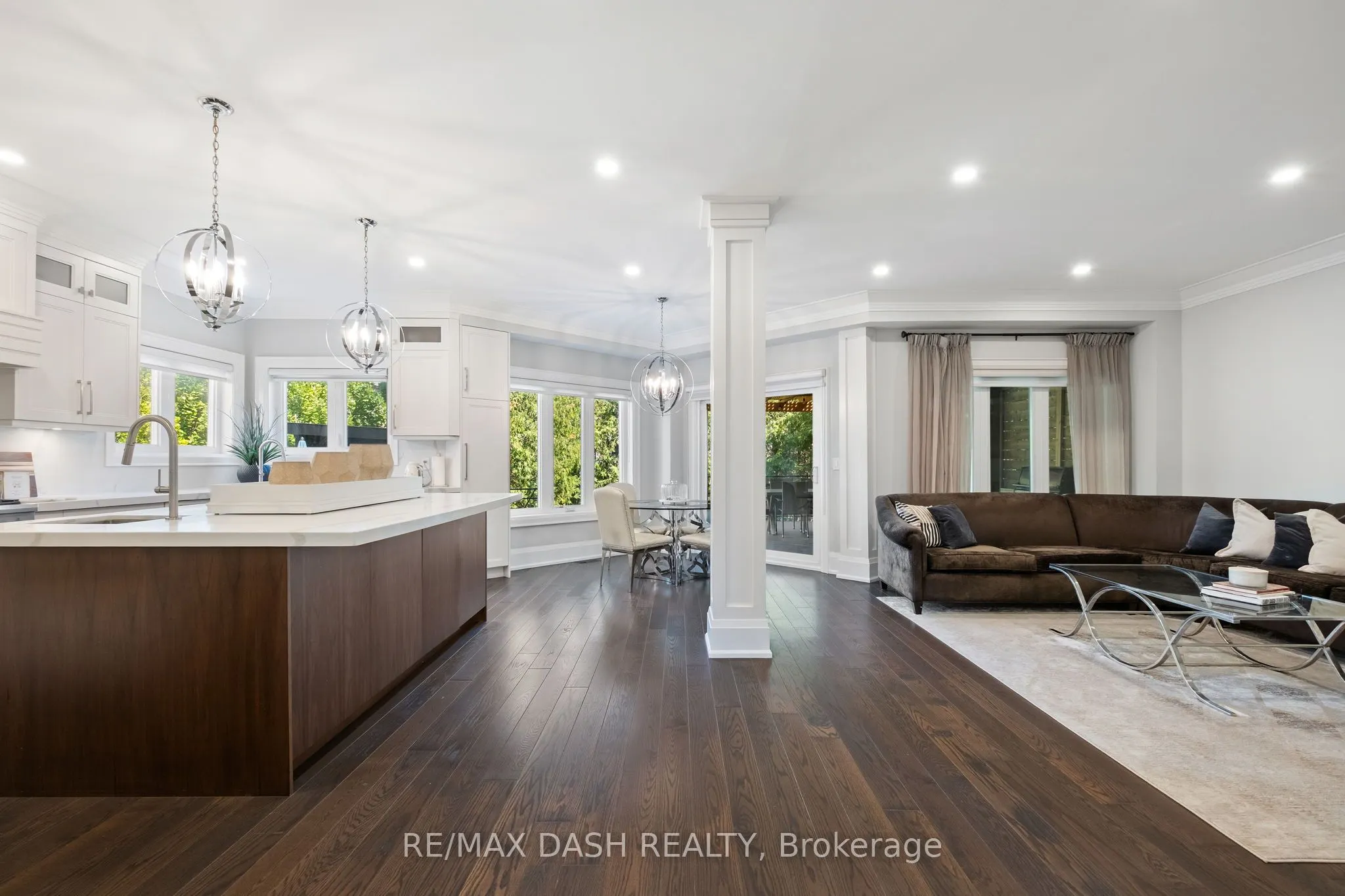 87 Vaughan Boulevard