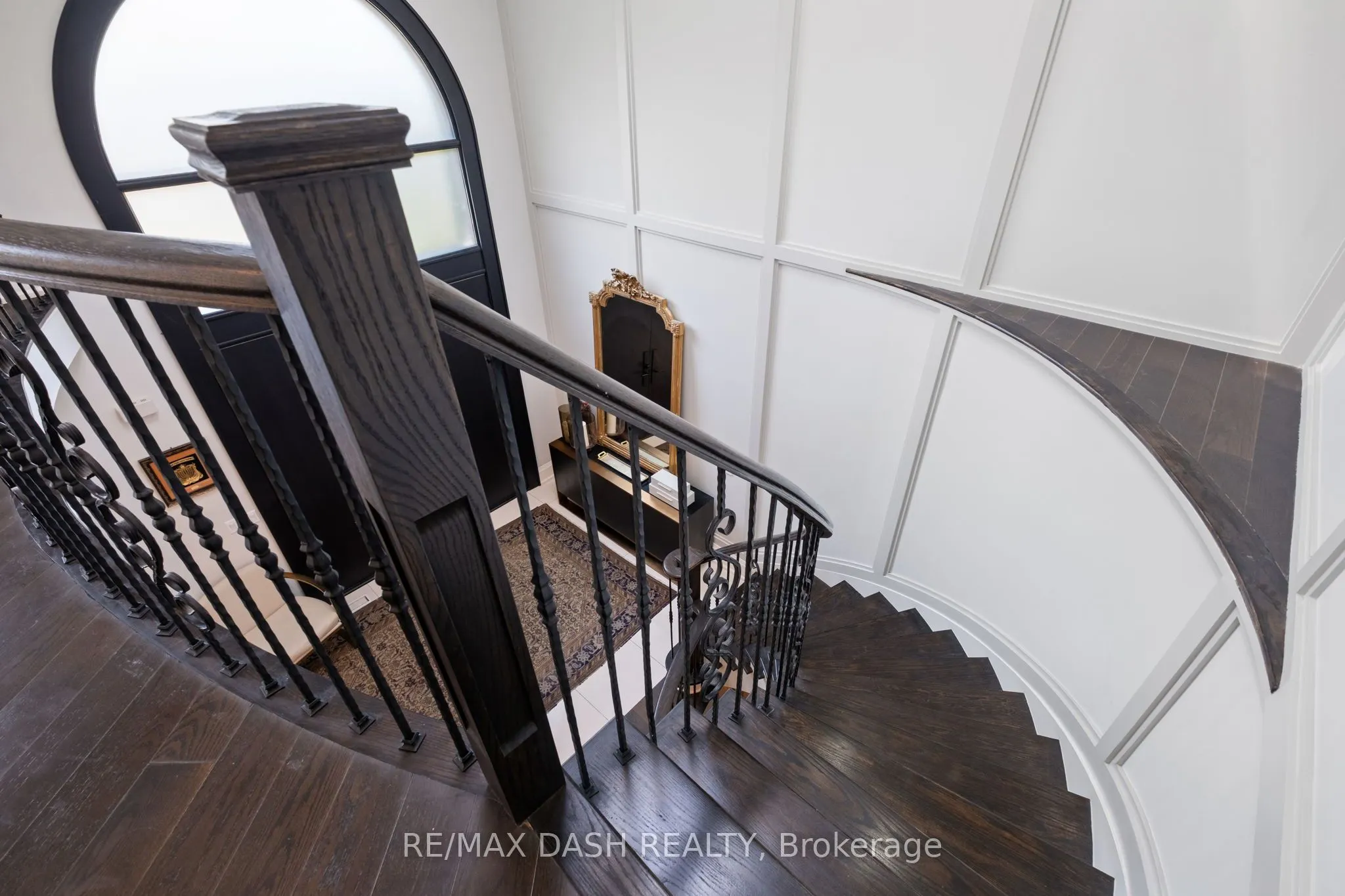 87 Vaughan Boulevard