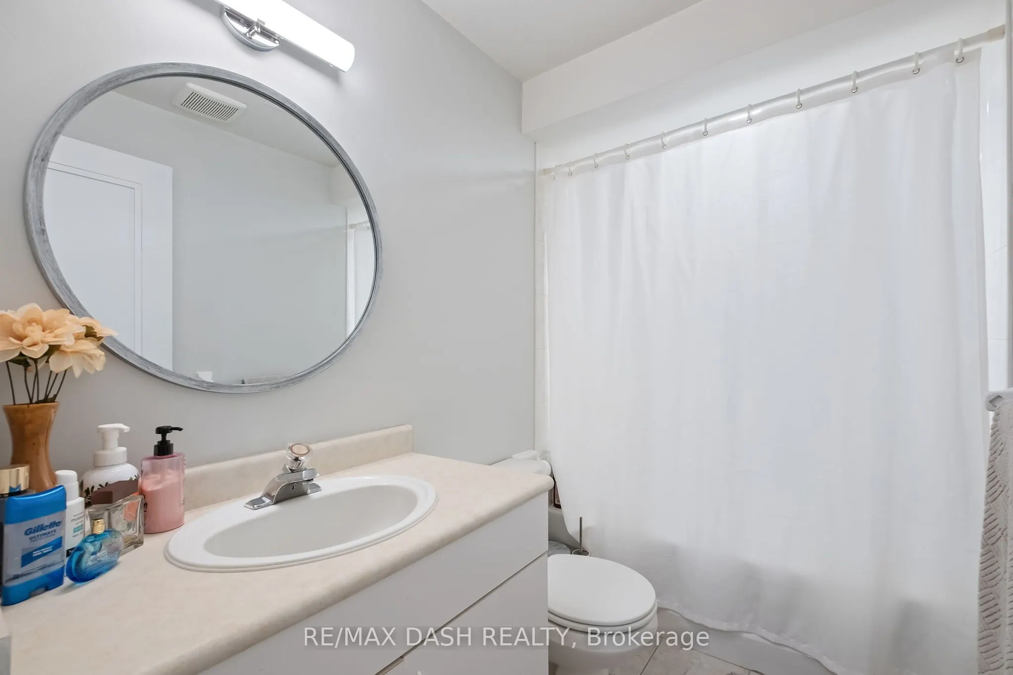 87 Vaughan Boulevard