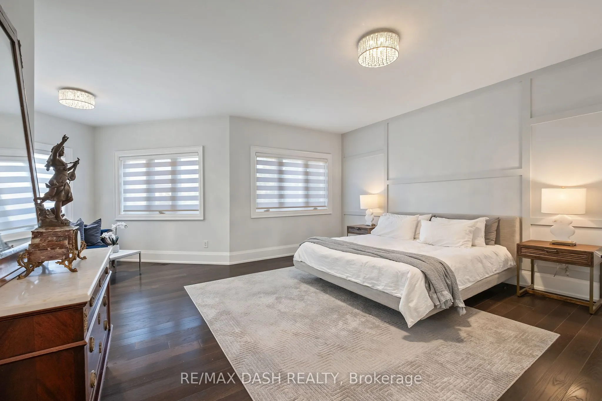 87 Vaughan Boulevard