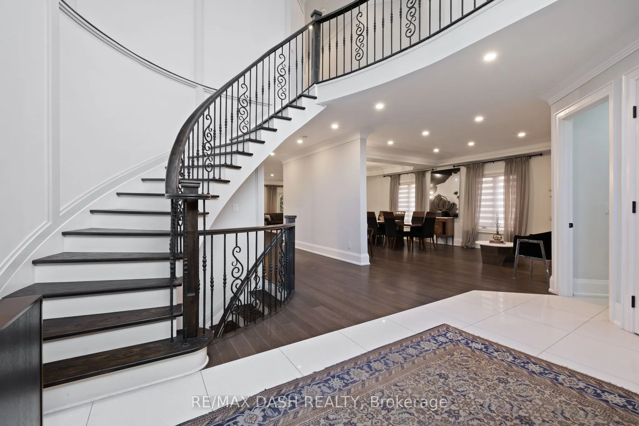 87 Vaughan Boulevard