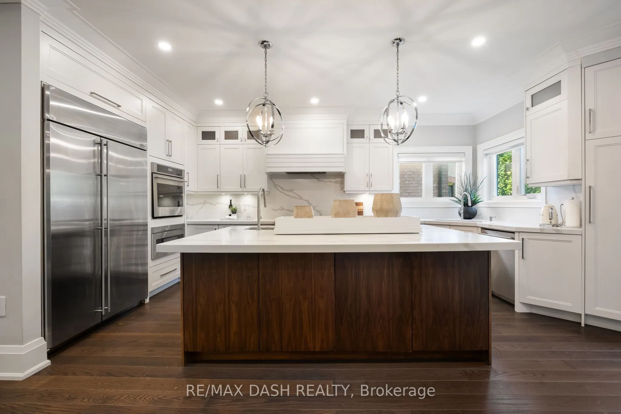 87 Vaughan Boulevard