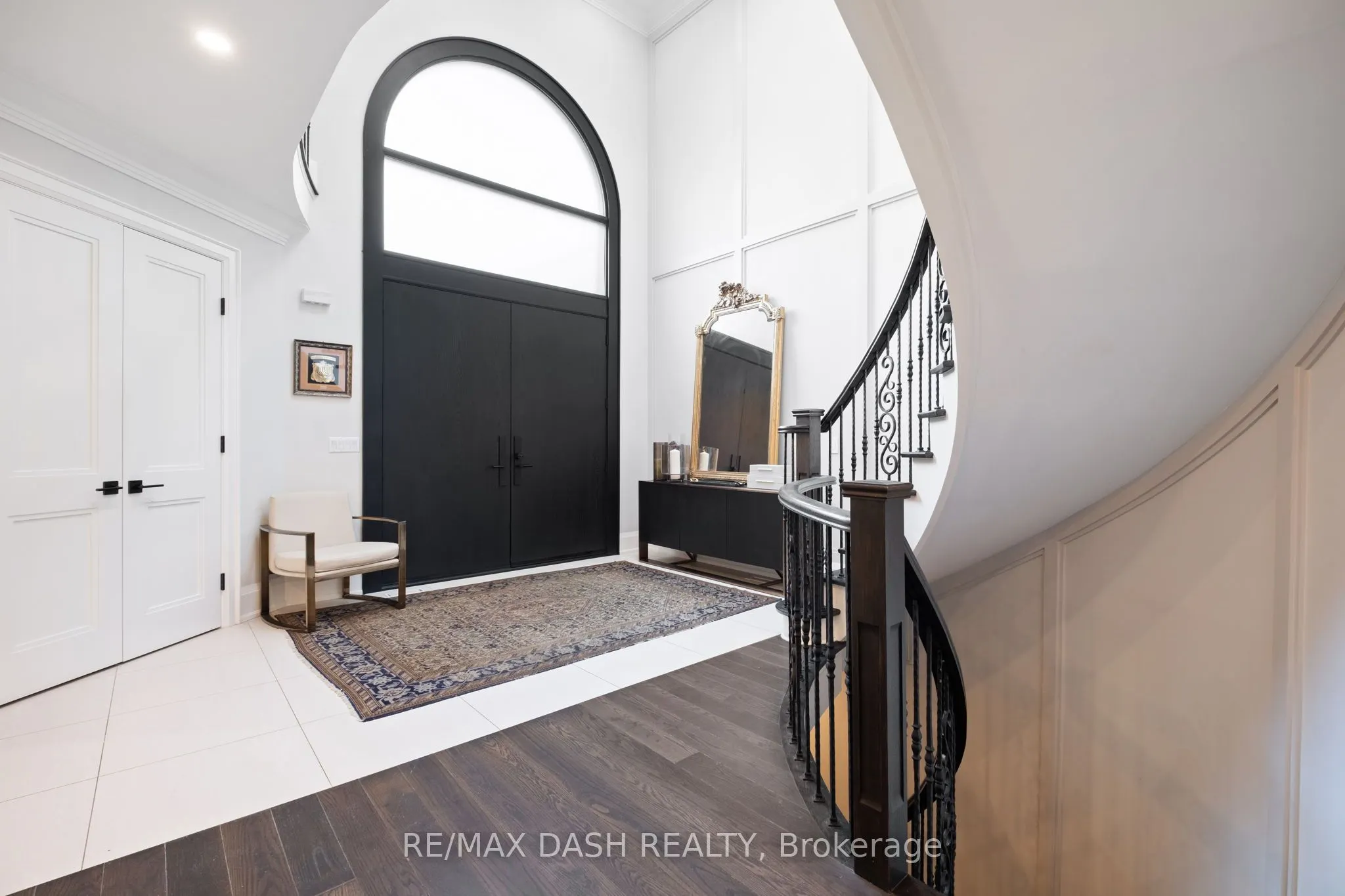 87 Vaughan Boulevard