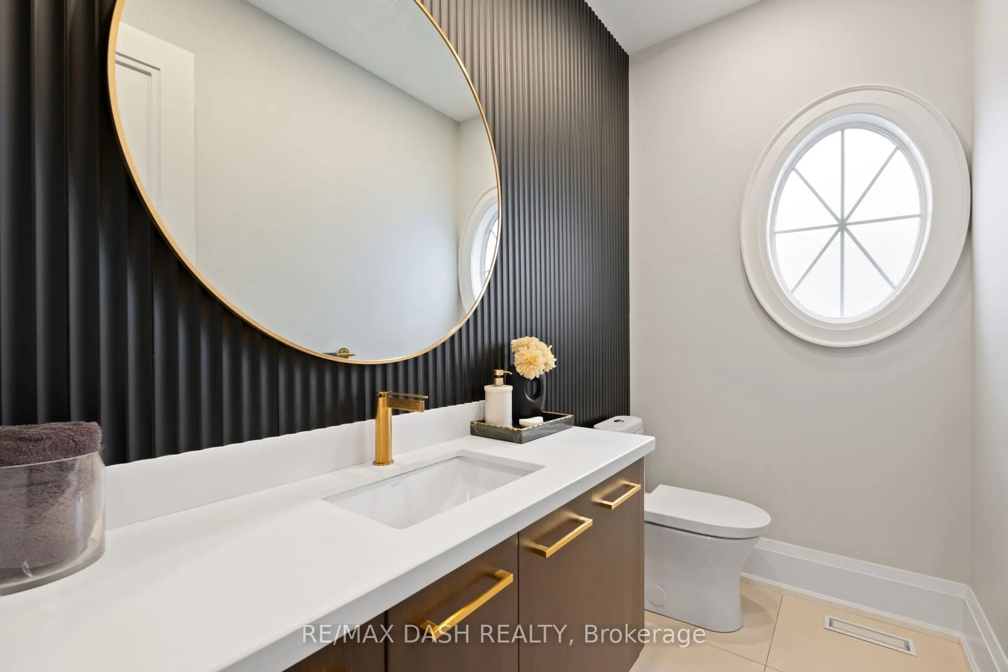 87 Vaughan Boulevard