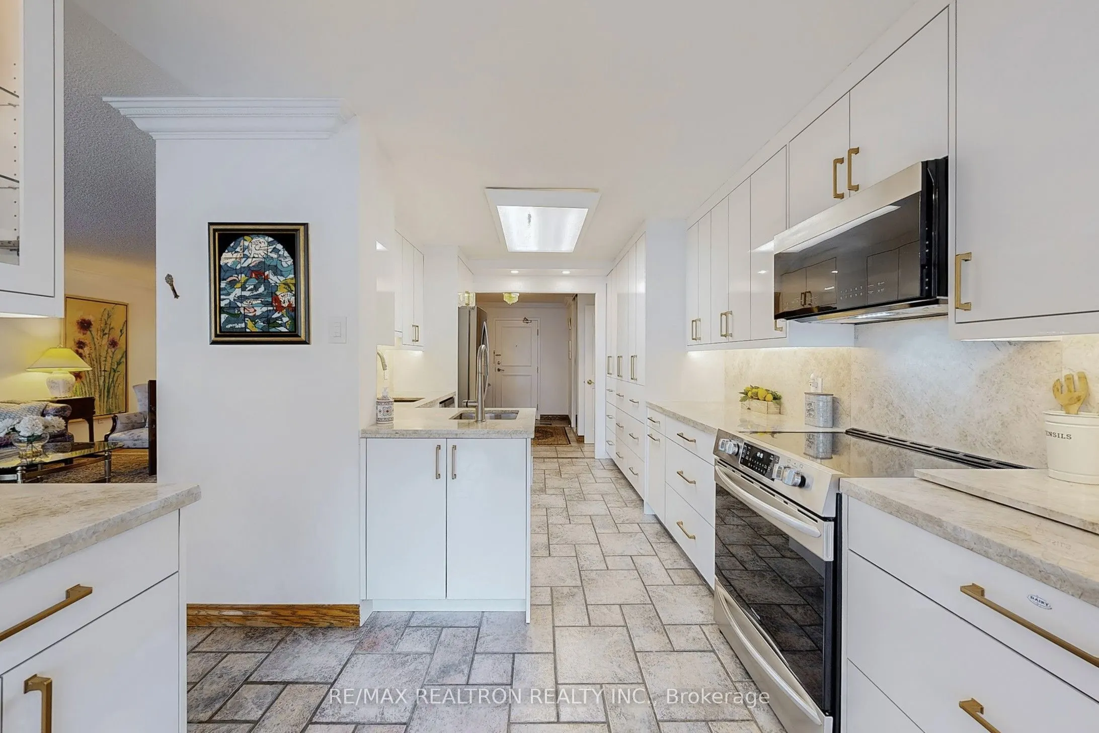 7300 Yonge Street, #311