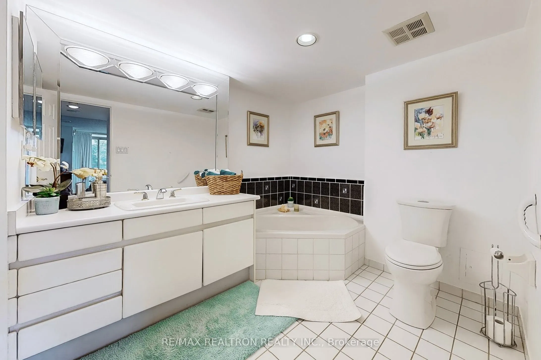 7300 Yonge Street, #311