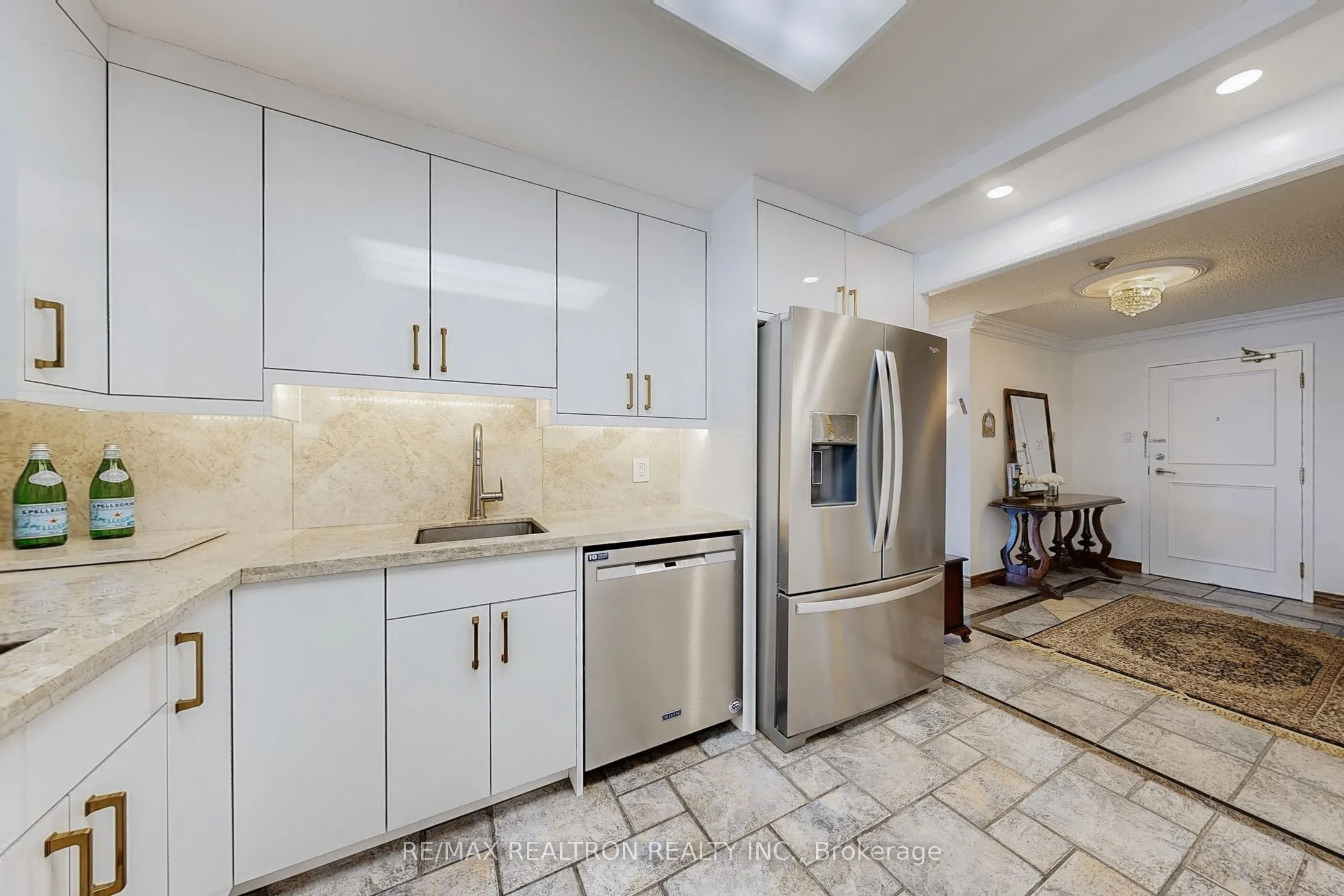 7300 Yonge Street, #311