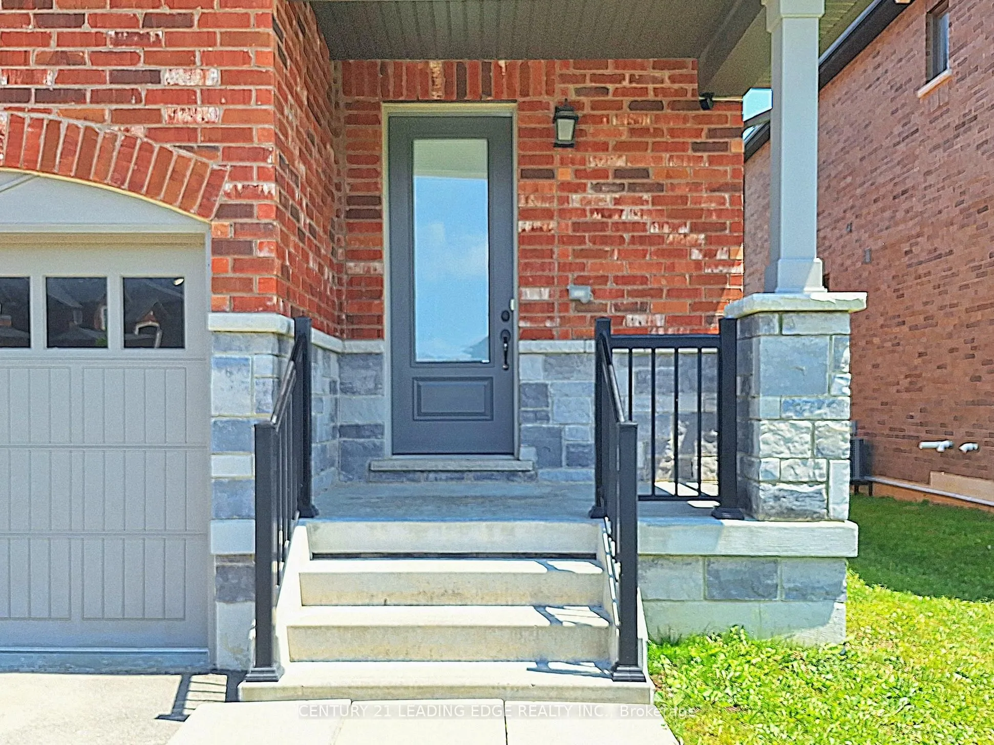 2025 Mullen Street