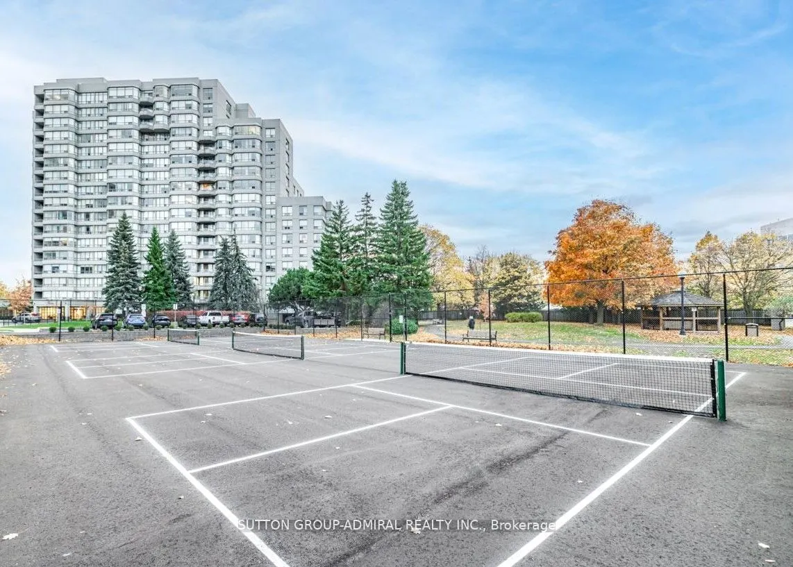 7 Townsgate Drive, #604