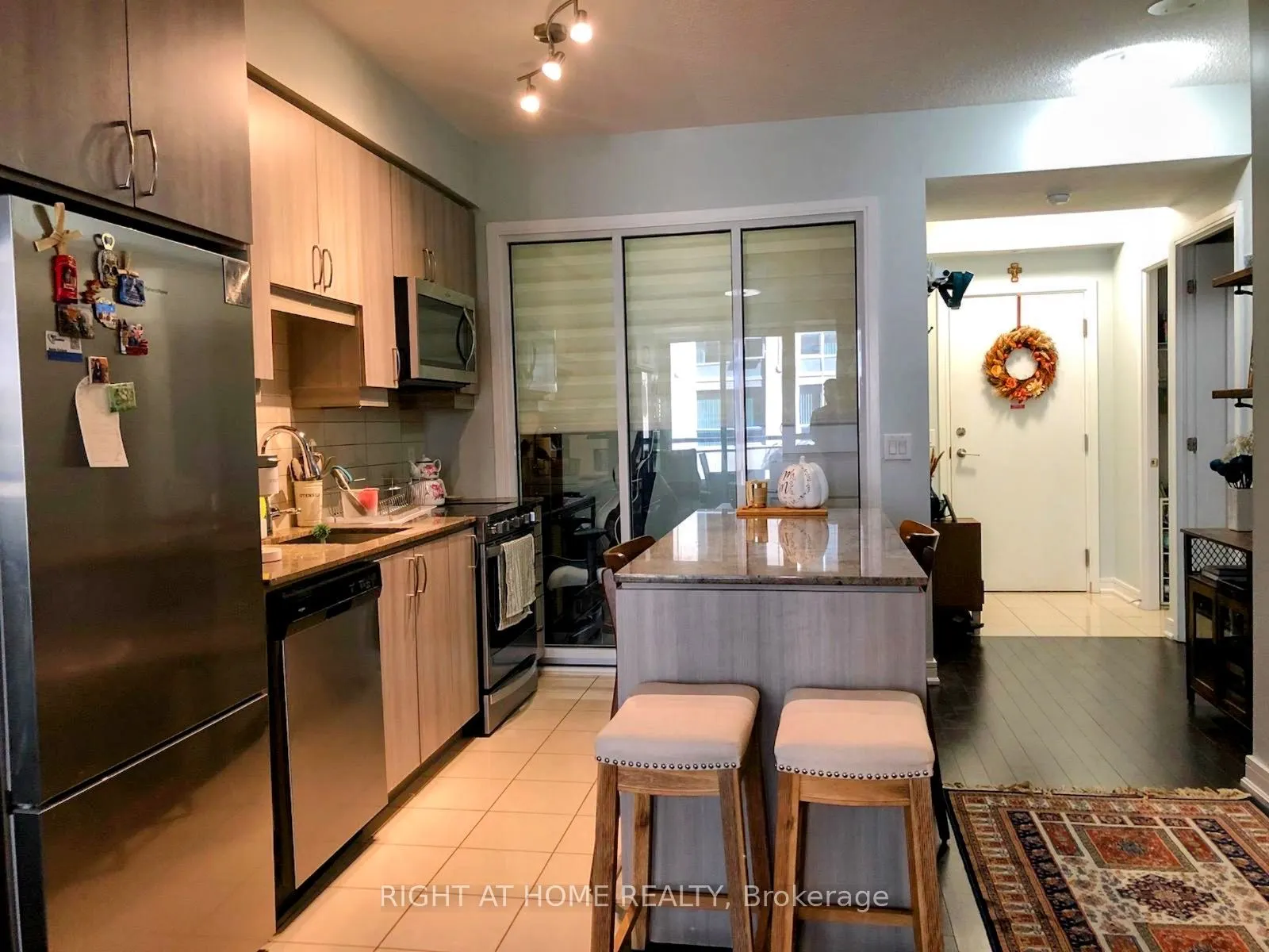 9191 Yonge Street, #SW 215