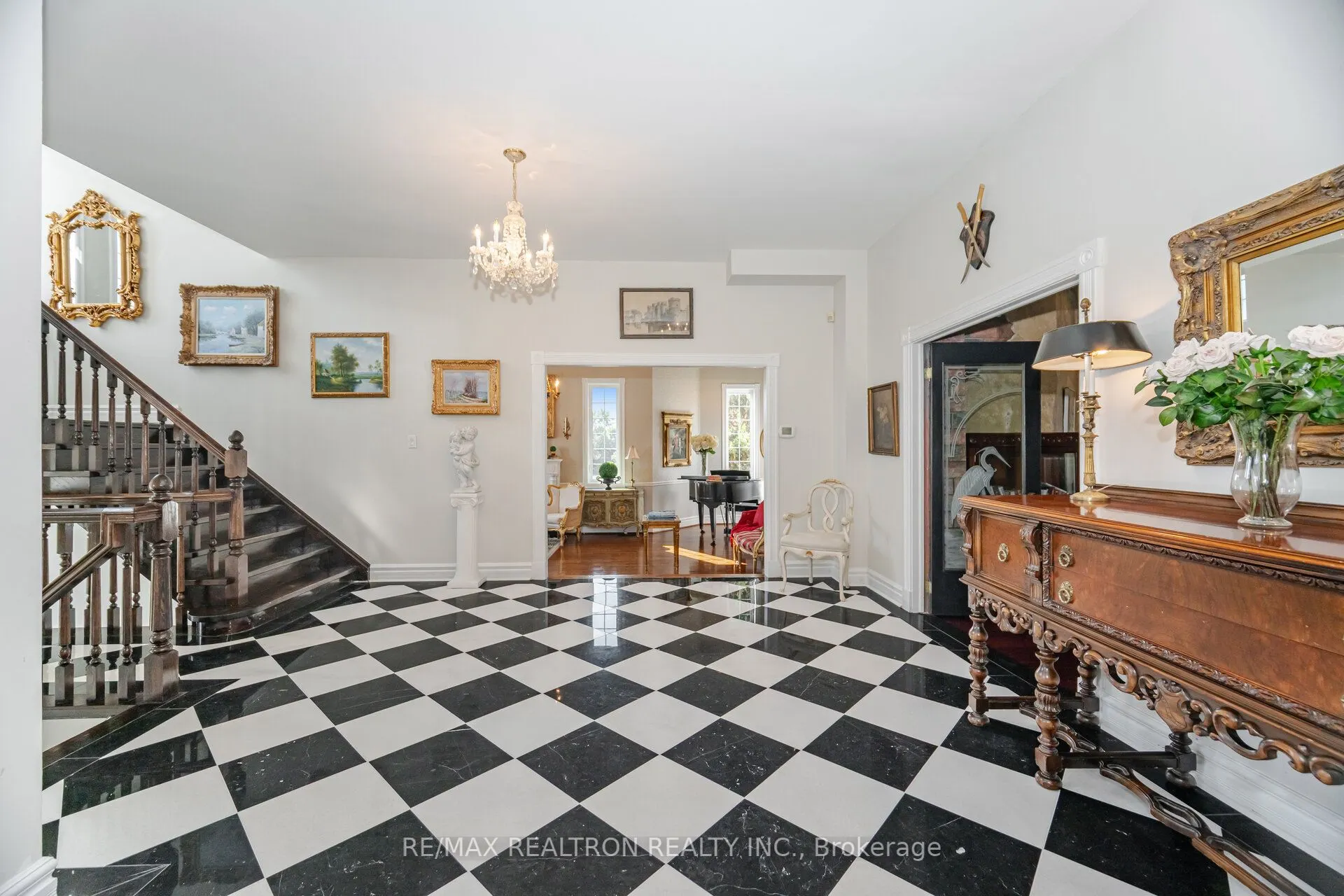 95 Loch Erne Lane