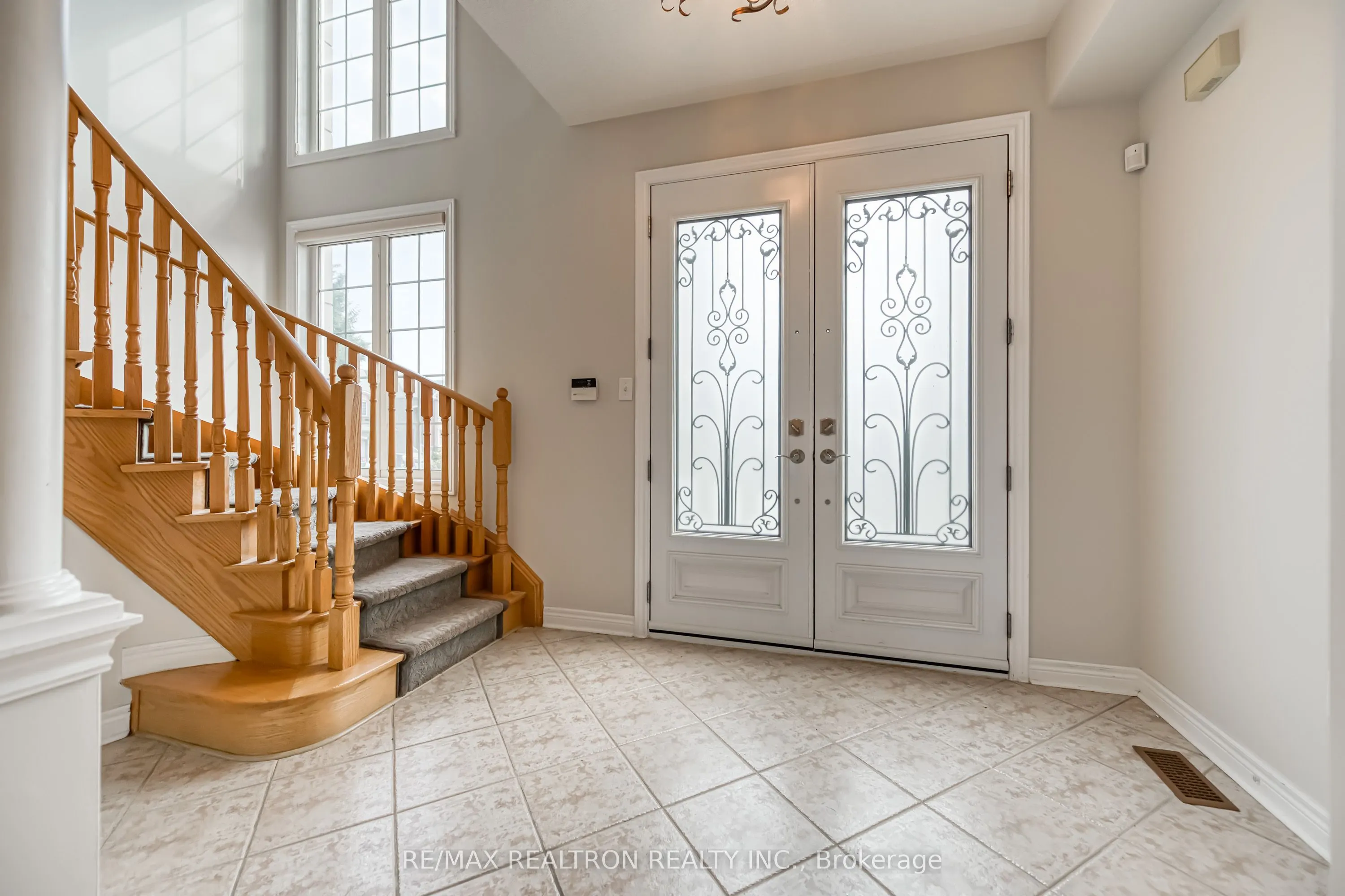 73 Adastra Crescent
