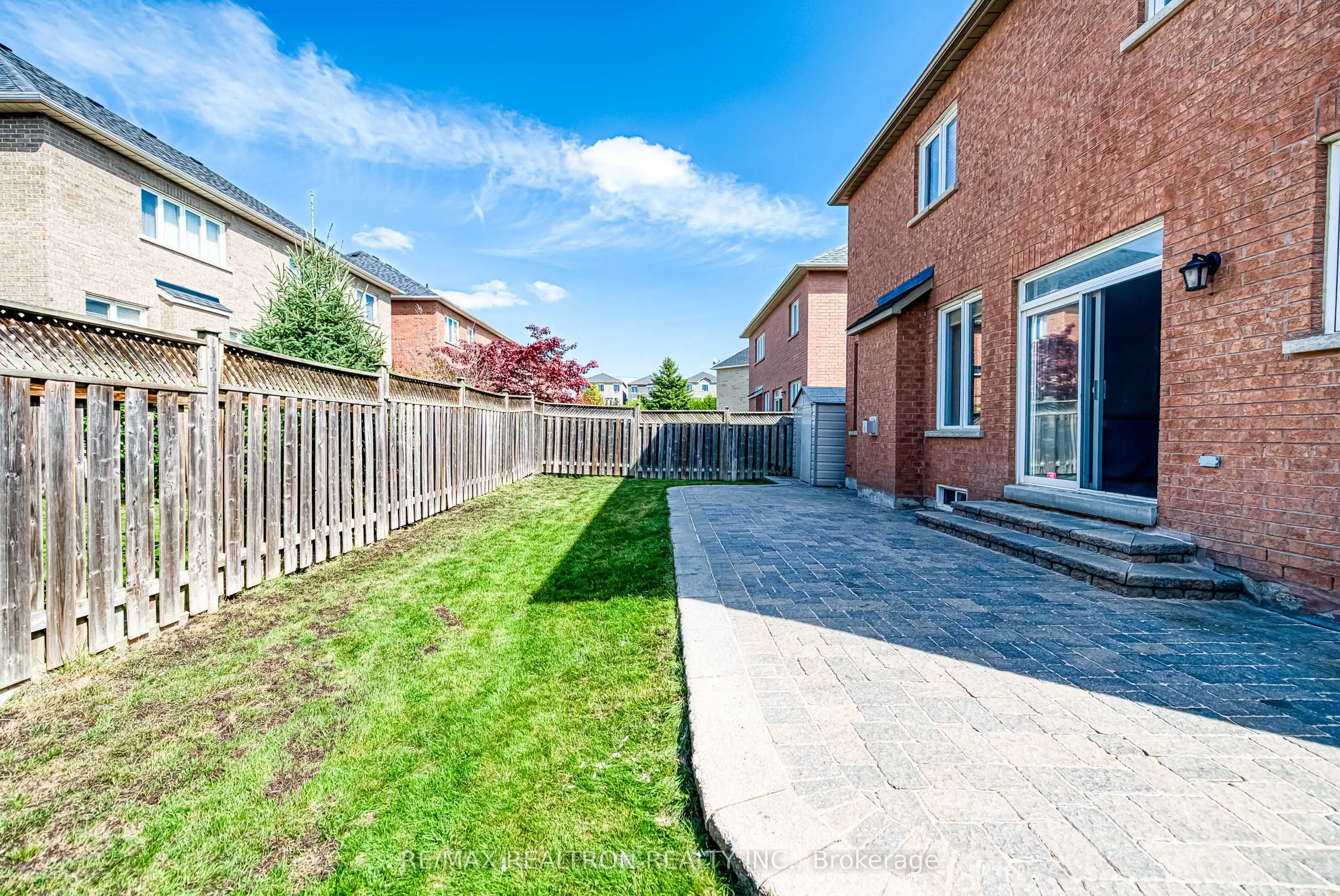 73 Adastra Crescent