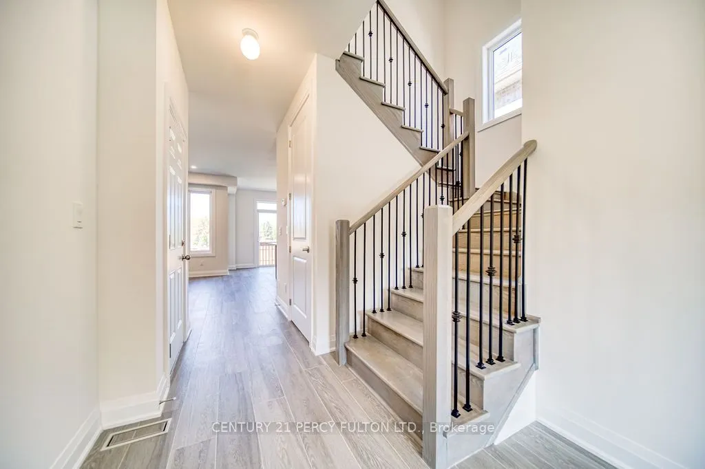 1350 Davis Loop