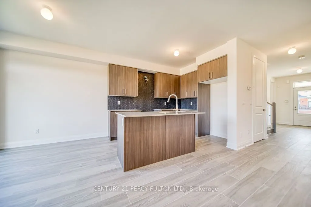 1350 Davis Loop