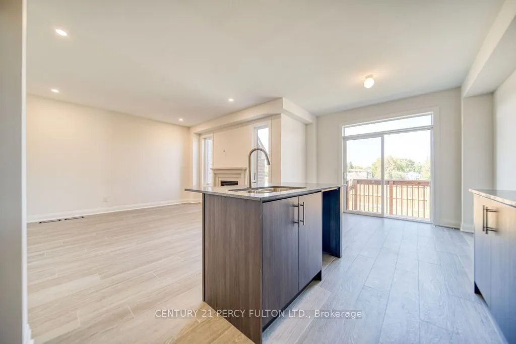 1350 Davis Loop