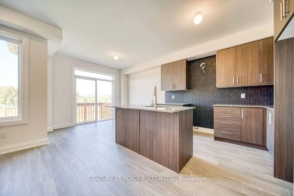 1350 Davis Loop