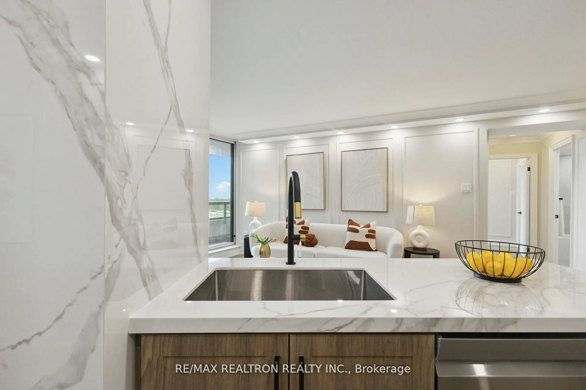 7250 Yonge Street, #1604