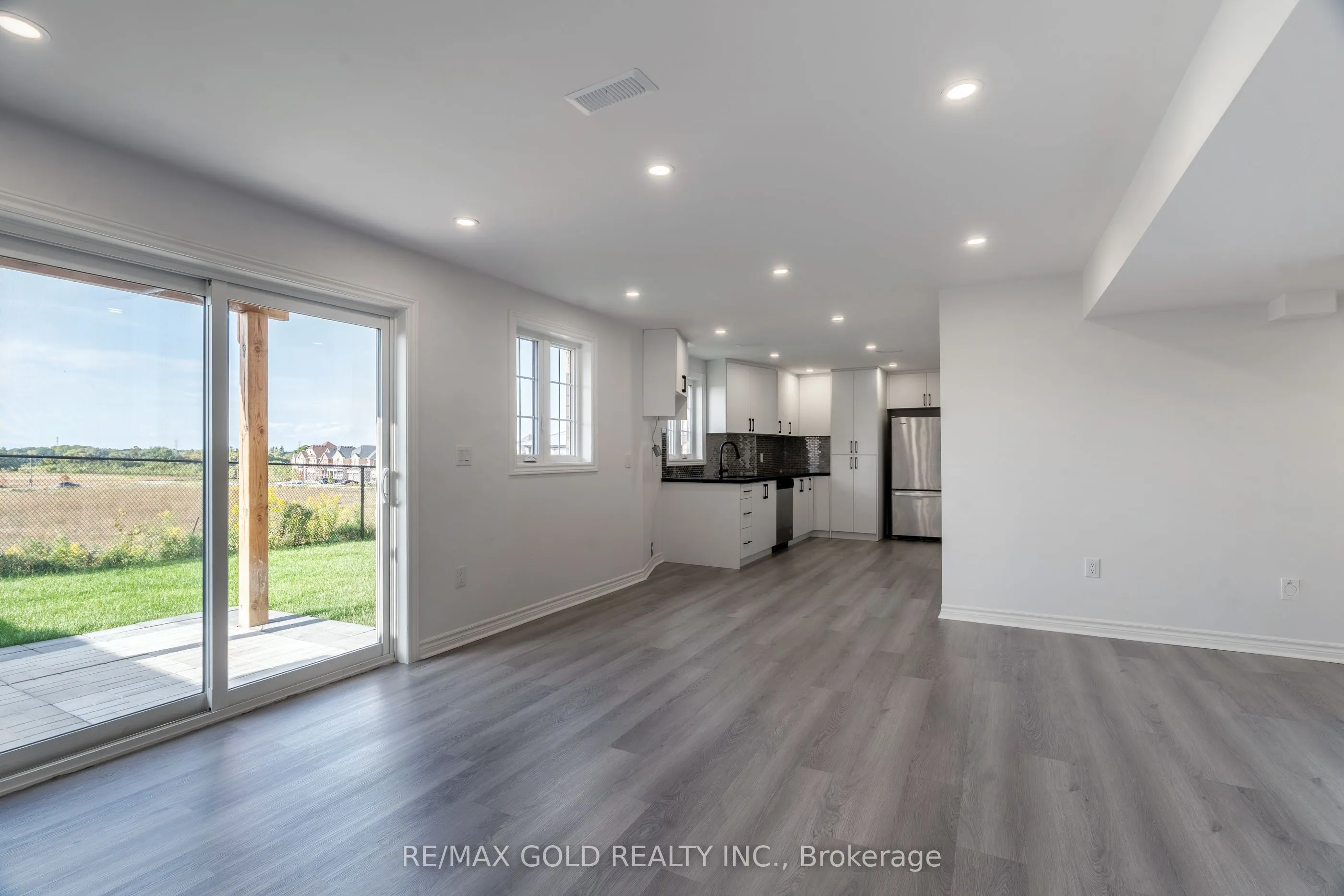 16 Frank Kelly Drive
