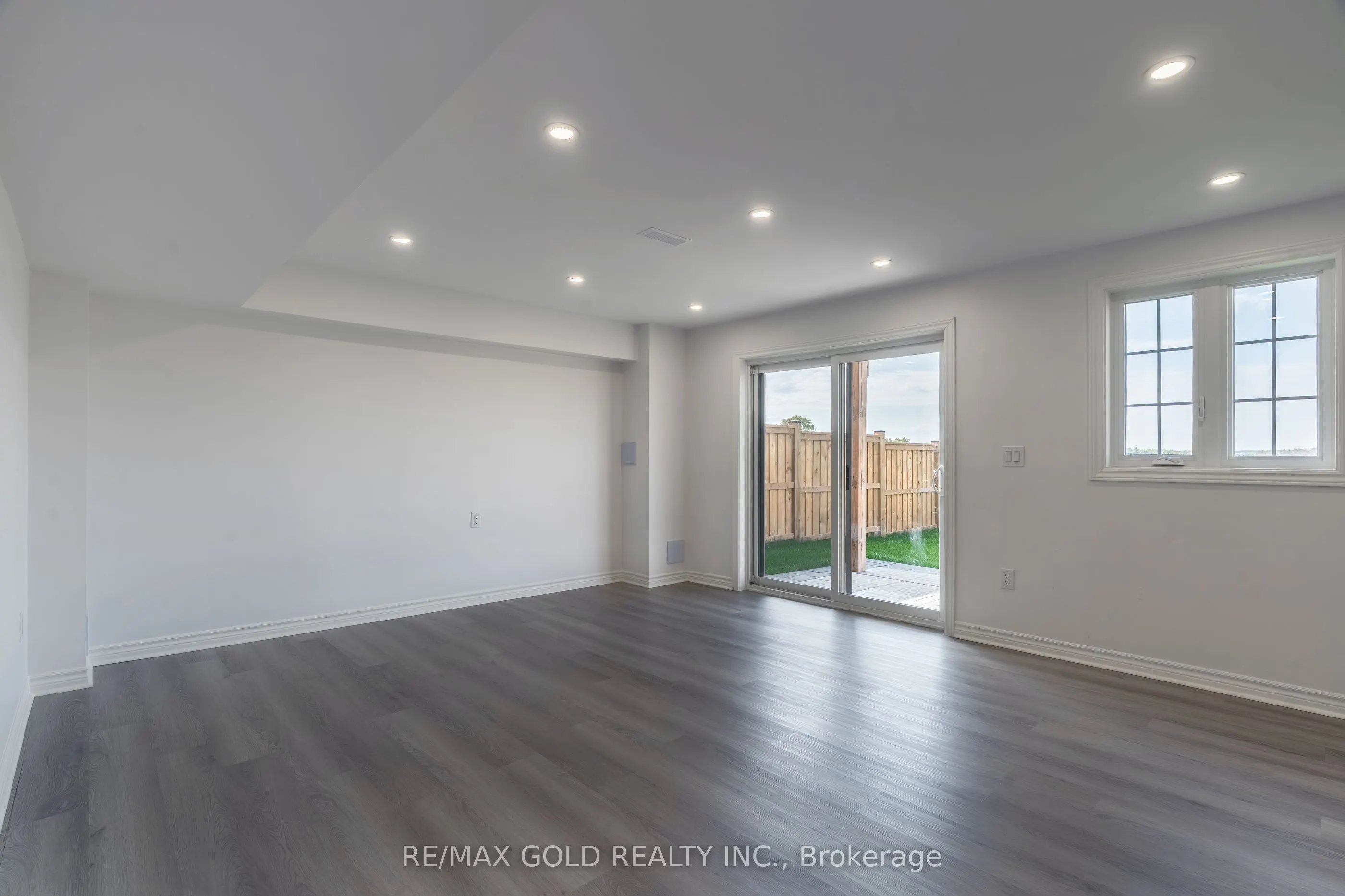 16 Frank Kelly Drive
