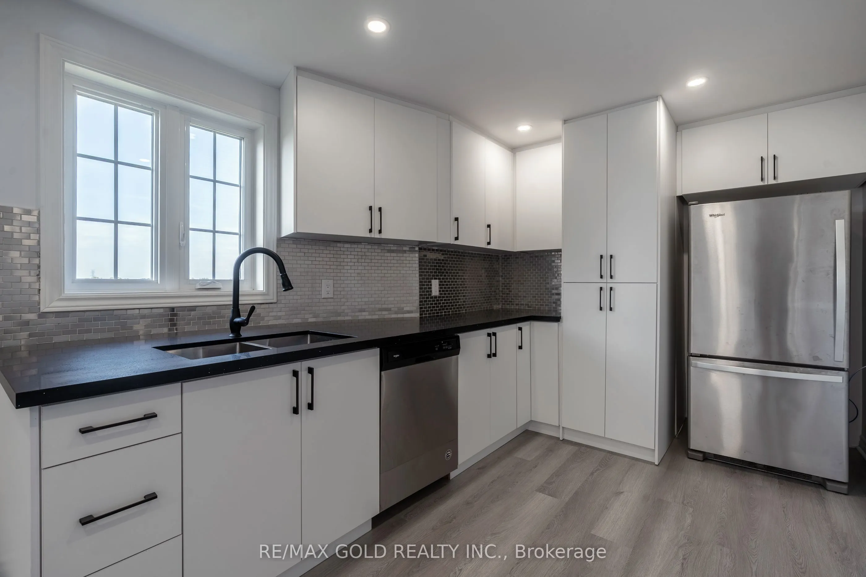 16 Frank Kelly Drive