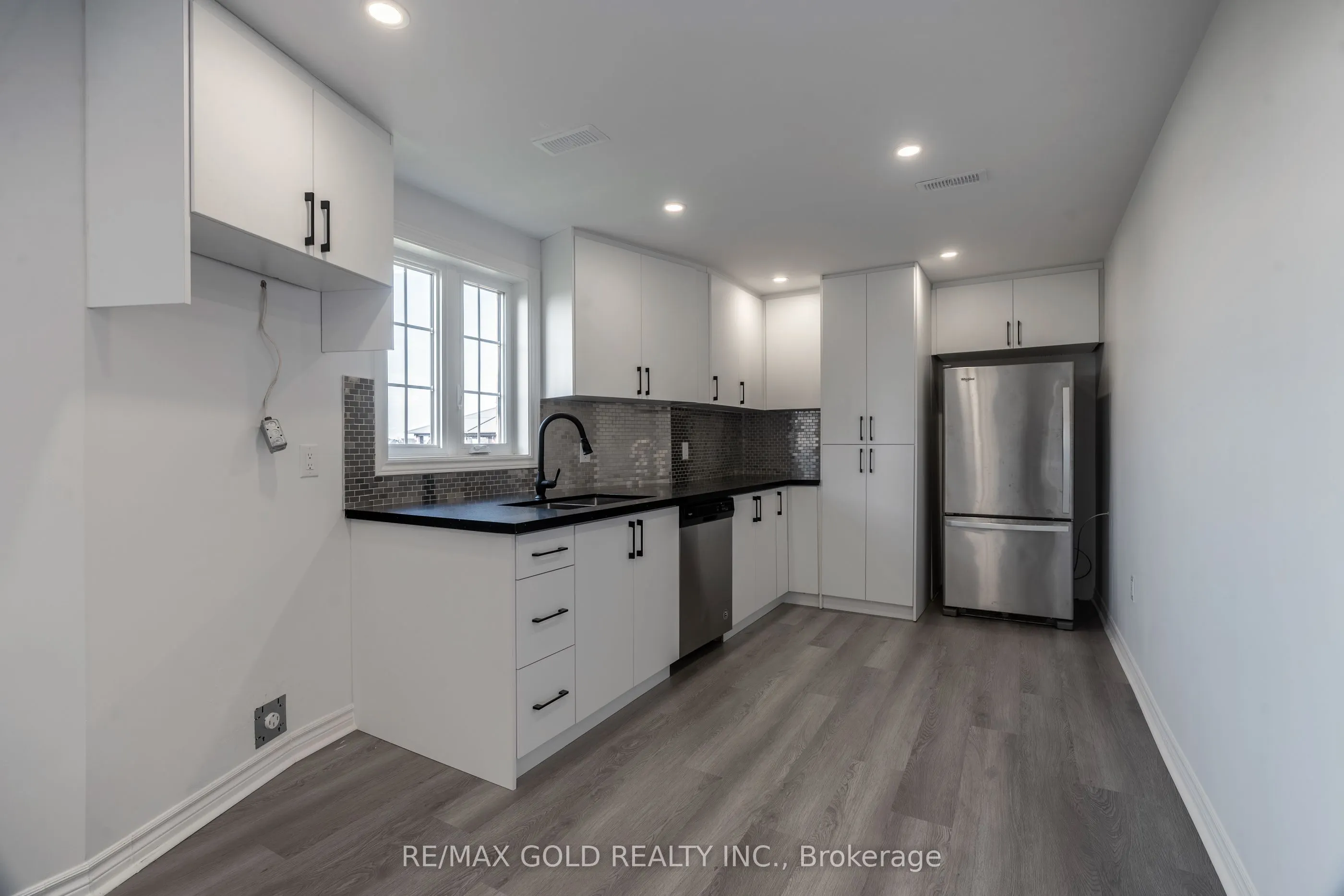16 Frank Kelly Drive