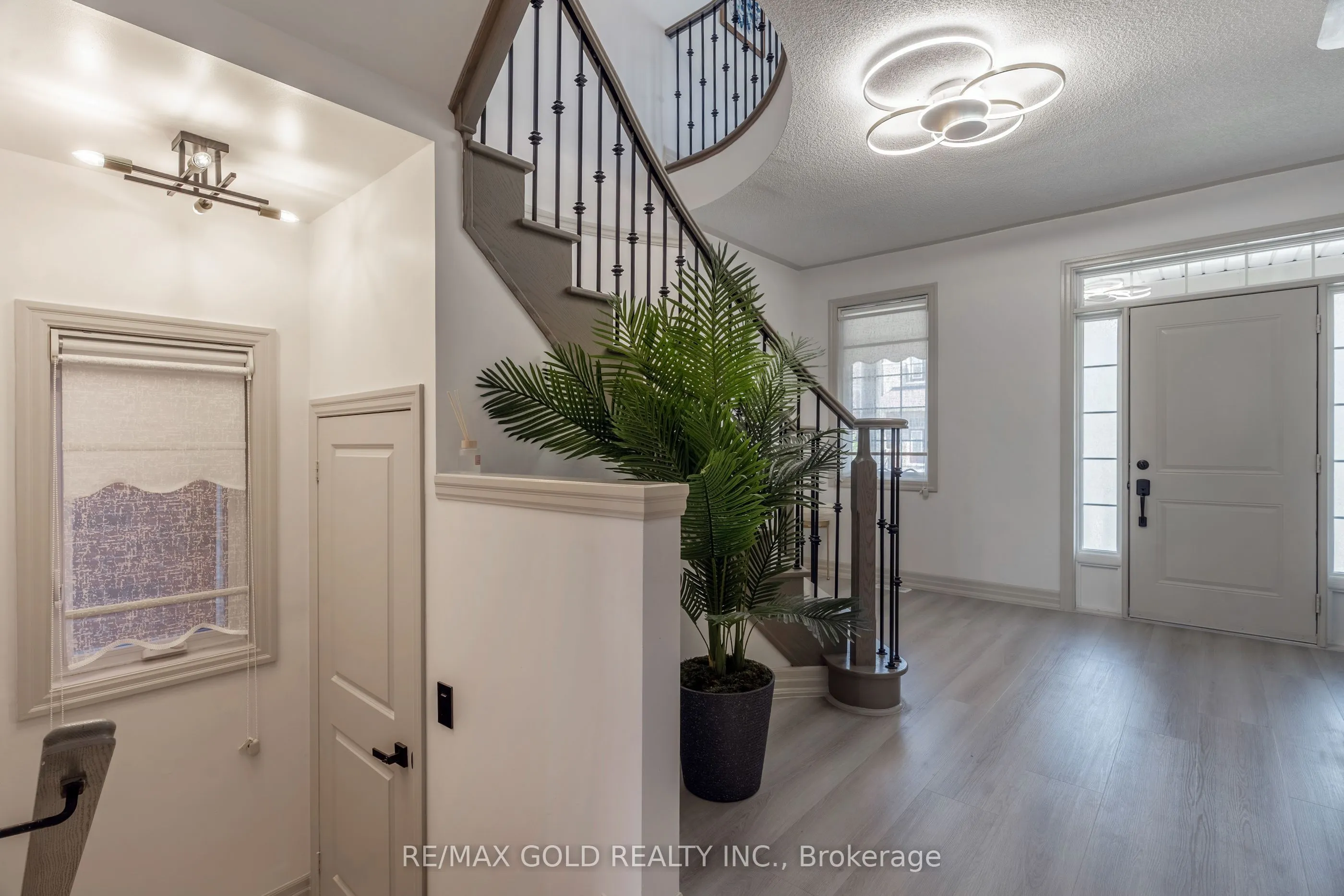 16 Frank Kelly Drive
